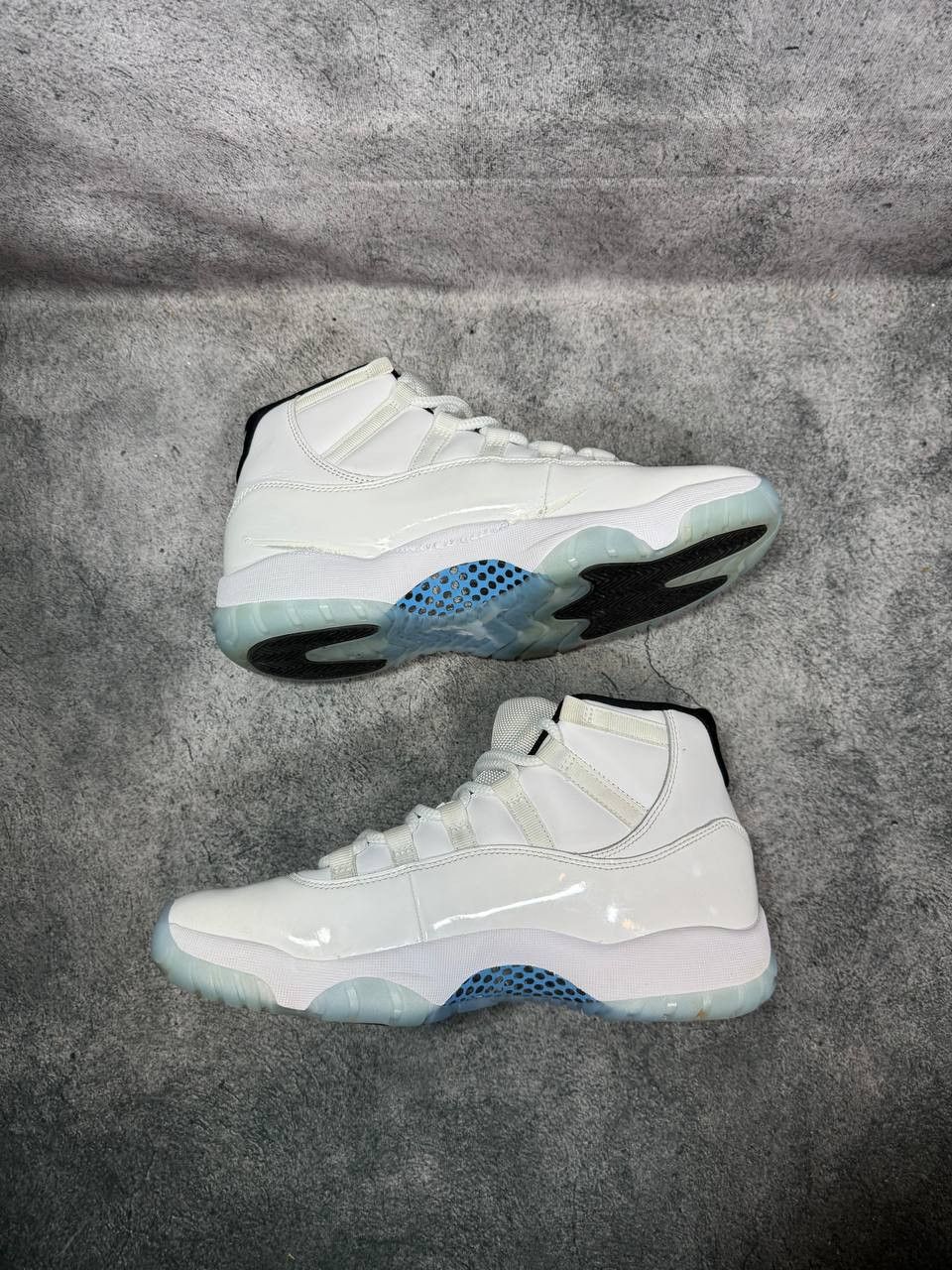 Jordan Brand Size 9.5 | Jordan 11 Legend Blue No Box | Pre-Owned Size US 9.5 / EU 42-43 - 7 Thumbnail