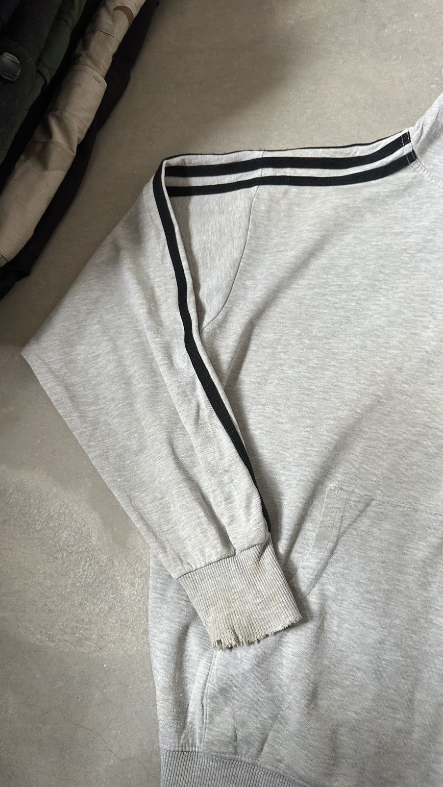 Adidas VINTAGE ADIDAS ORIGINALS HOODIE DISTRESSED Size US XL / EU 56 / 4 - 8 Thumbnail