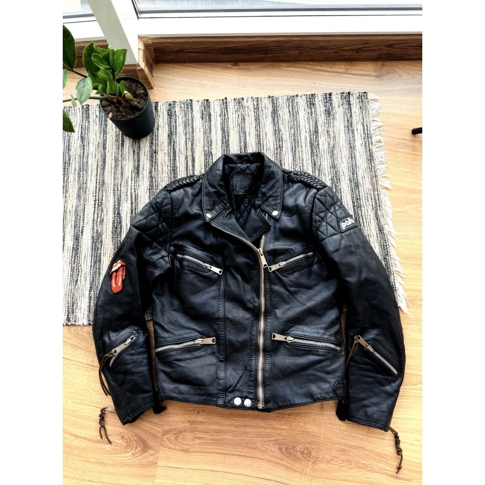 Vintage VINTAGE The Rolling Stones Leather Motorcycle Jacket Steel Wheels Tour 90s Womens Motorcycle Jacket Size 42 Black 90s Womens Size M / US 6-8 / IT 42-44 - 2 Thumbnail