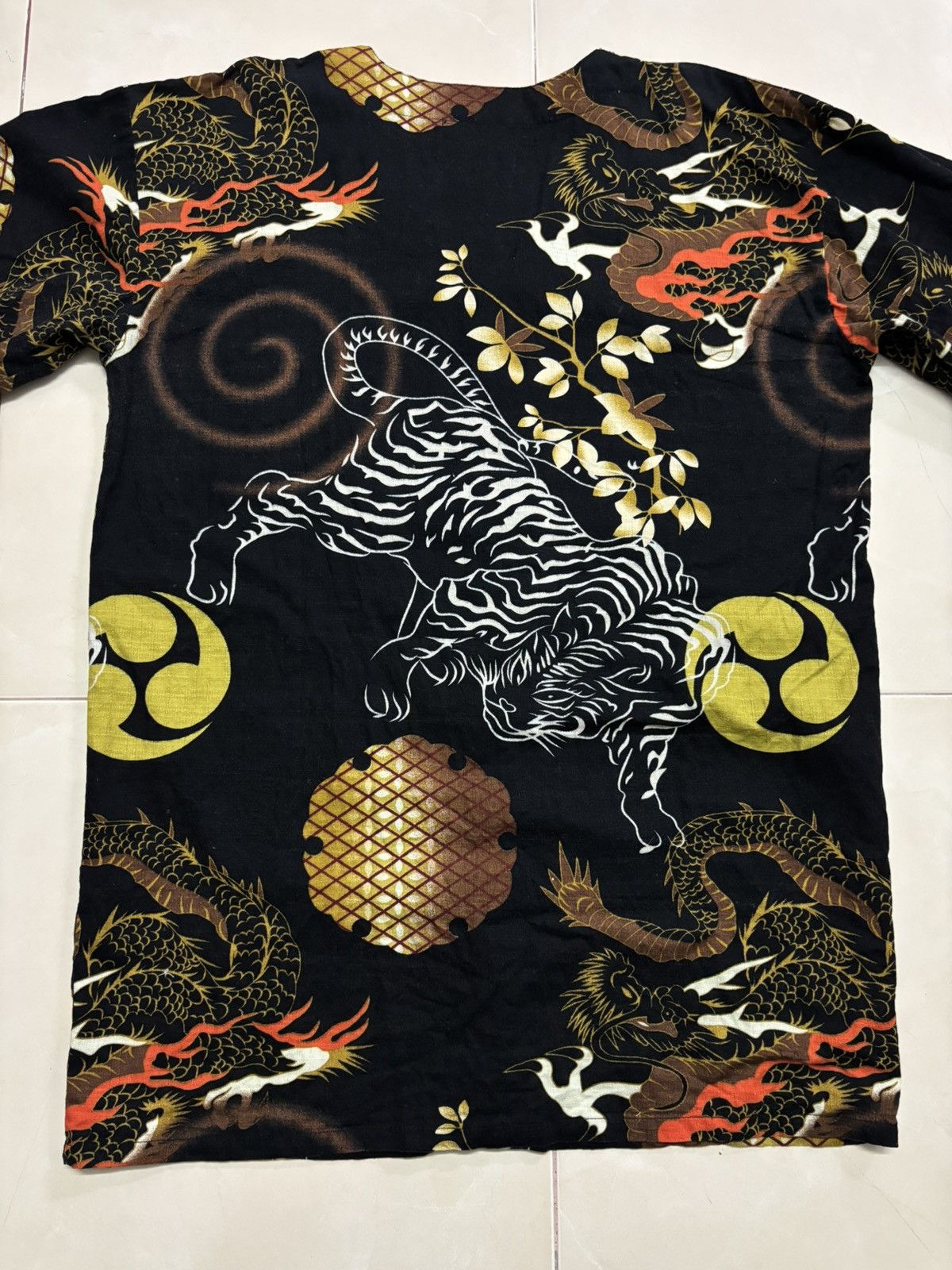 Japanese Brand VINTAGE KUNPU JAPANESE STYLE SUKAJAN TIGER & DRAGON Size US L / EU 52-54 / 3 - 3 Thumbnail