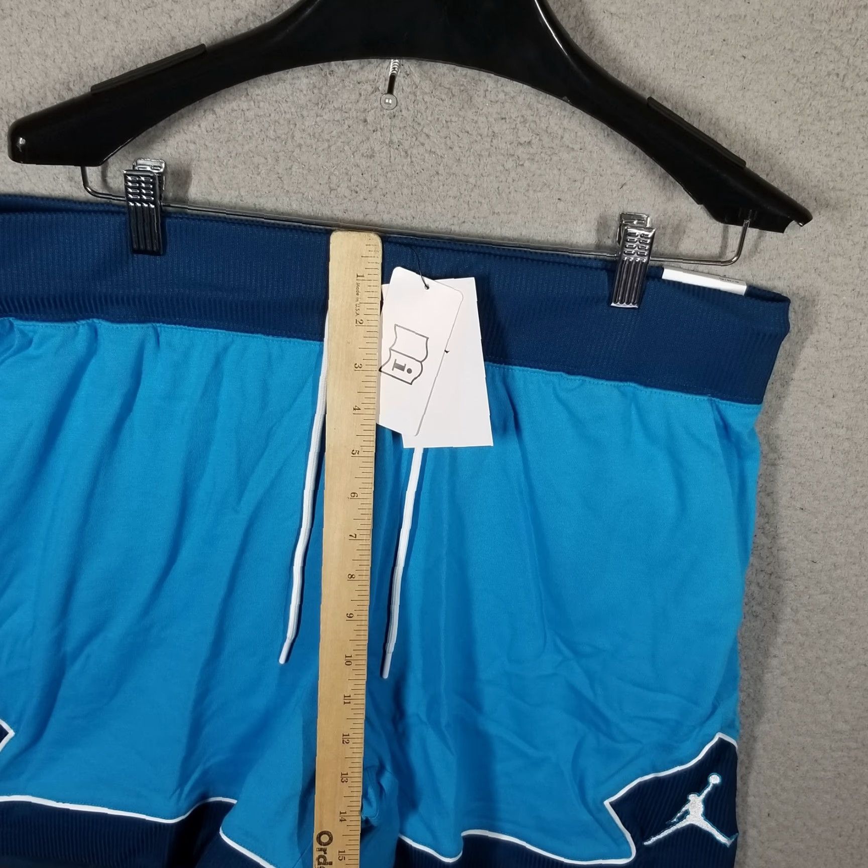 Jordan Brand Air Jordan Nike Women's Diamond Basketball Shorts XL Two Town Blue DZ3352-446 Size 40" / US 18 - 5 Thumbnail