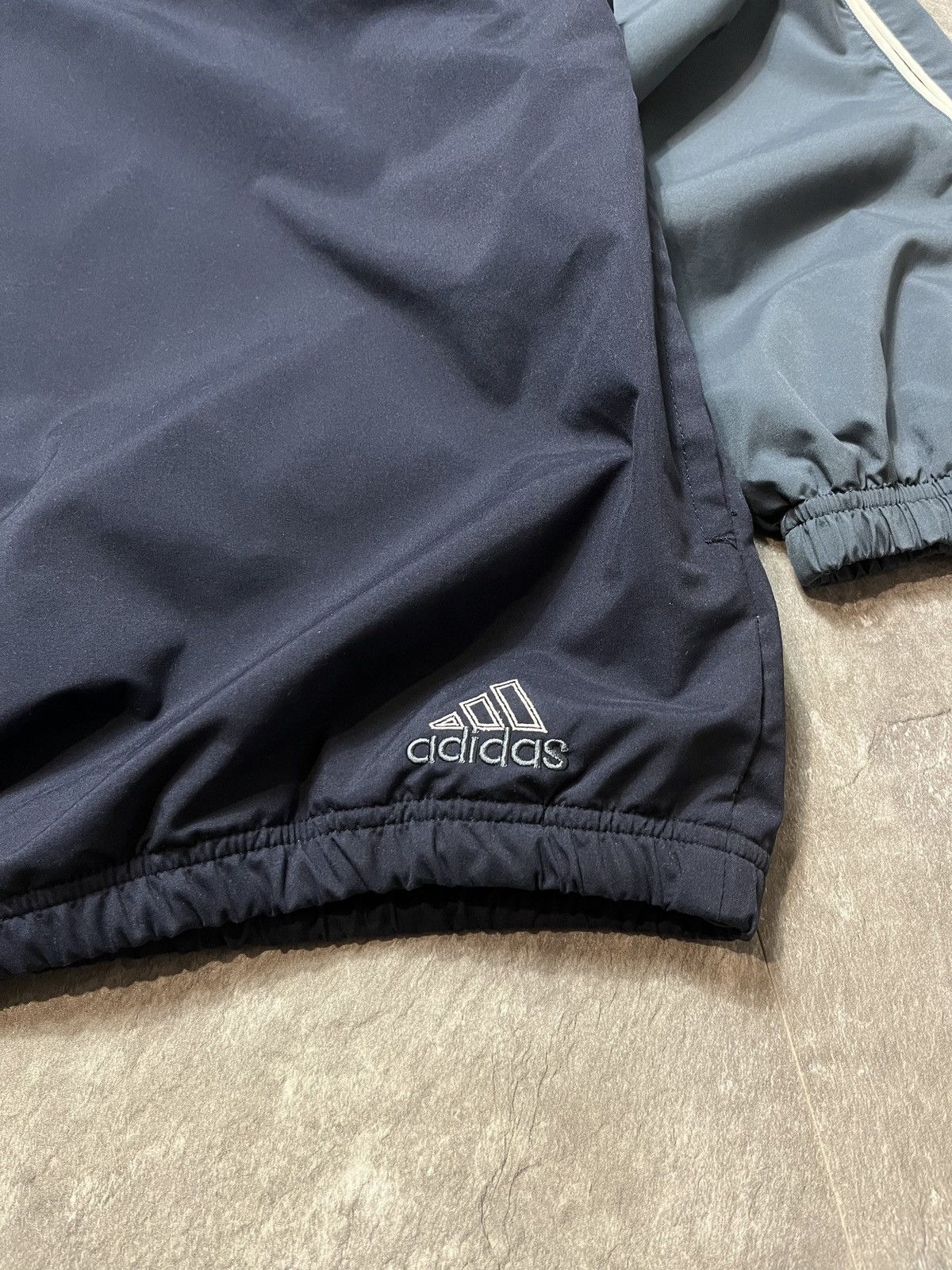 Adidas Adidas 90s Vintage Center Logo Anorak Jacket Y2K Size US XL / EU 56 / 4 - 4 Thumbnail