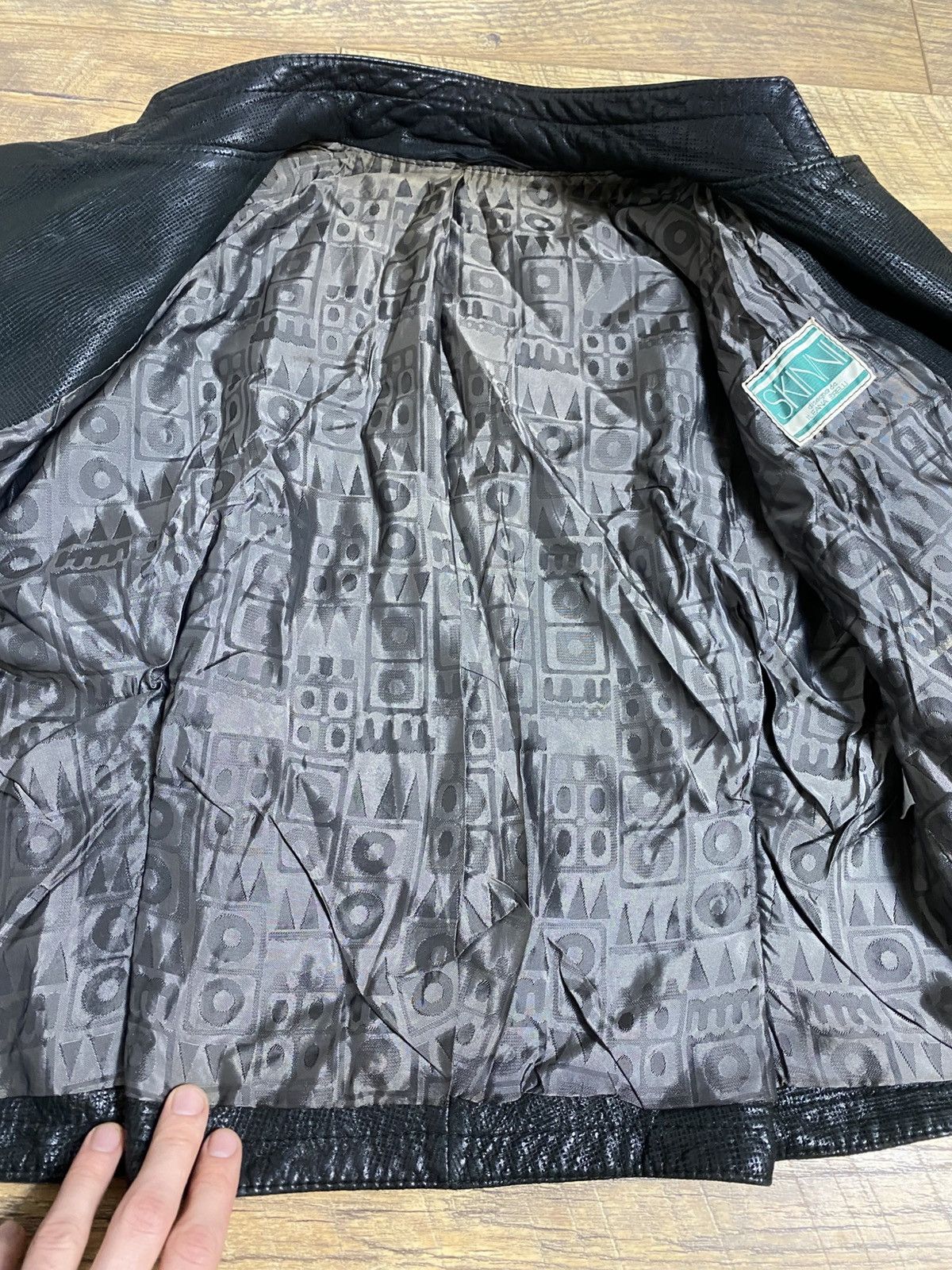 Vintage Italian Designer Vintage Black Textured Leather Moto Jacket Size M / US 6-8 / IT 42-44 - 9 Thumbnail