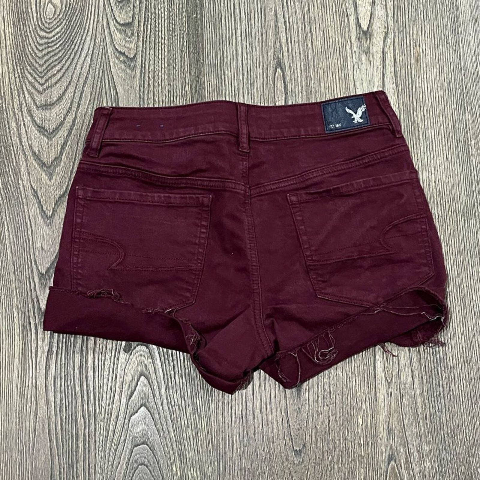 American Eagle Outfitters American Eagle Hi-Rise Shortie Shorts Cuffed Hem Maroon Sz 6 Size 28" / US 6 / IT 42 - 5 Thumbnail