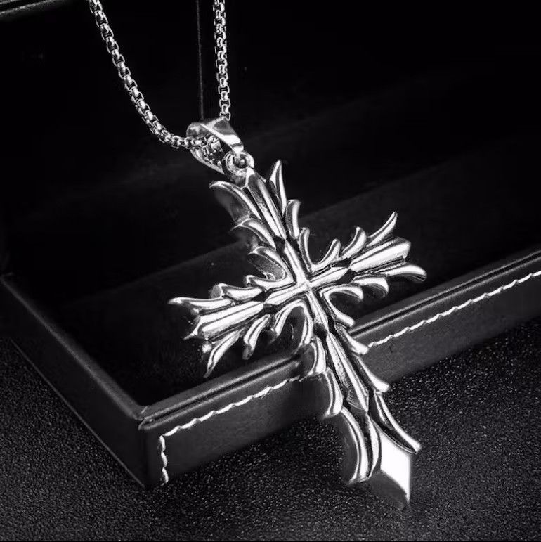 Japanese Brand × Vintage Vintage Cross Necklace Size ONE SIZE - 3 Thumbnail