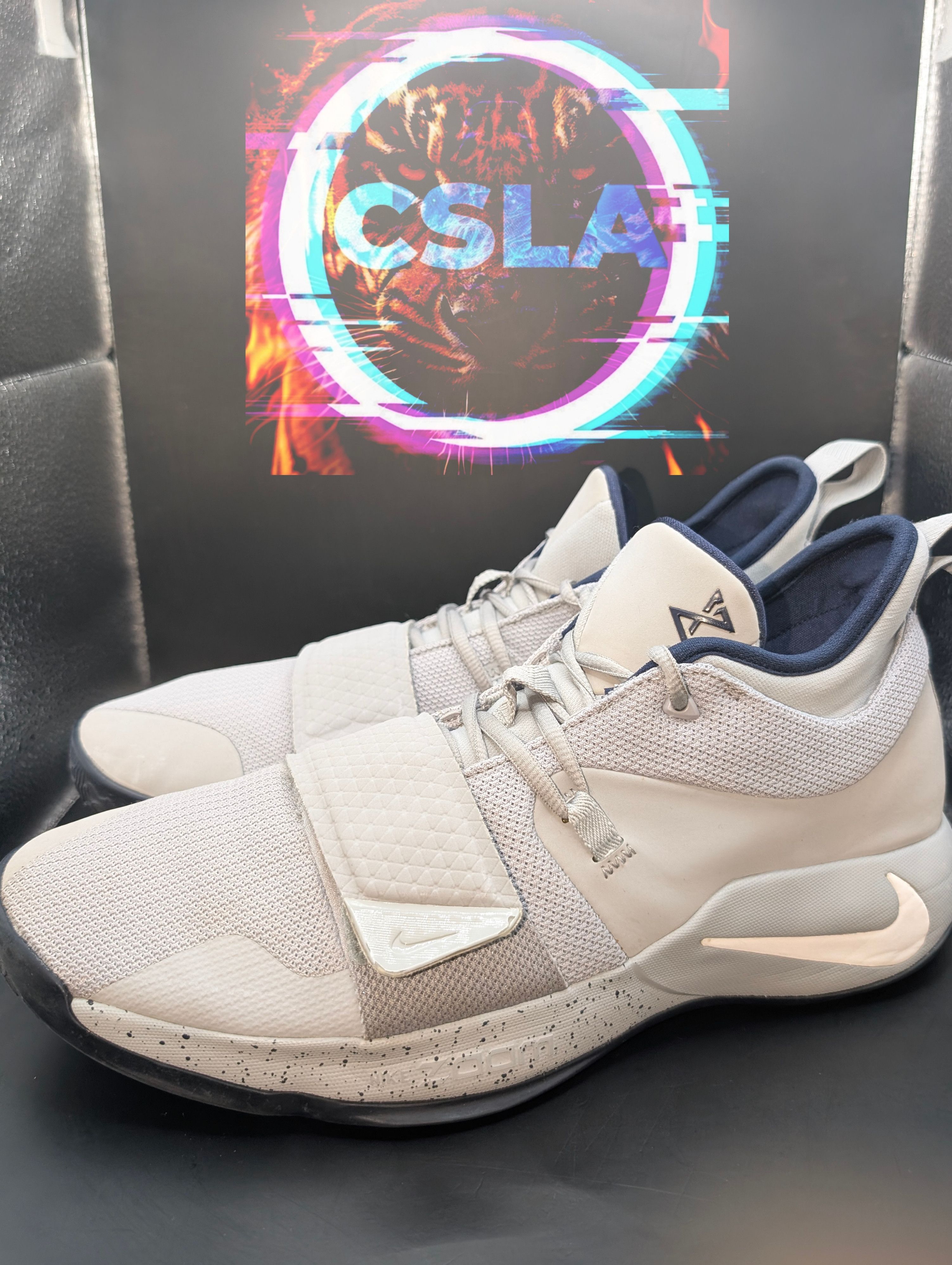 Nike Nike PG 2.5 Promo Sample PE Uconn Huskies Wolf Grey Size US 13 / EU 46 - 1 Thumbnail