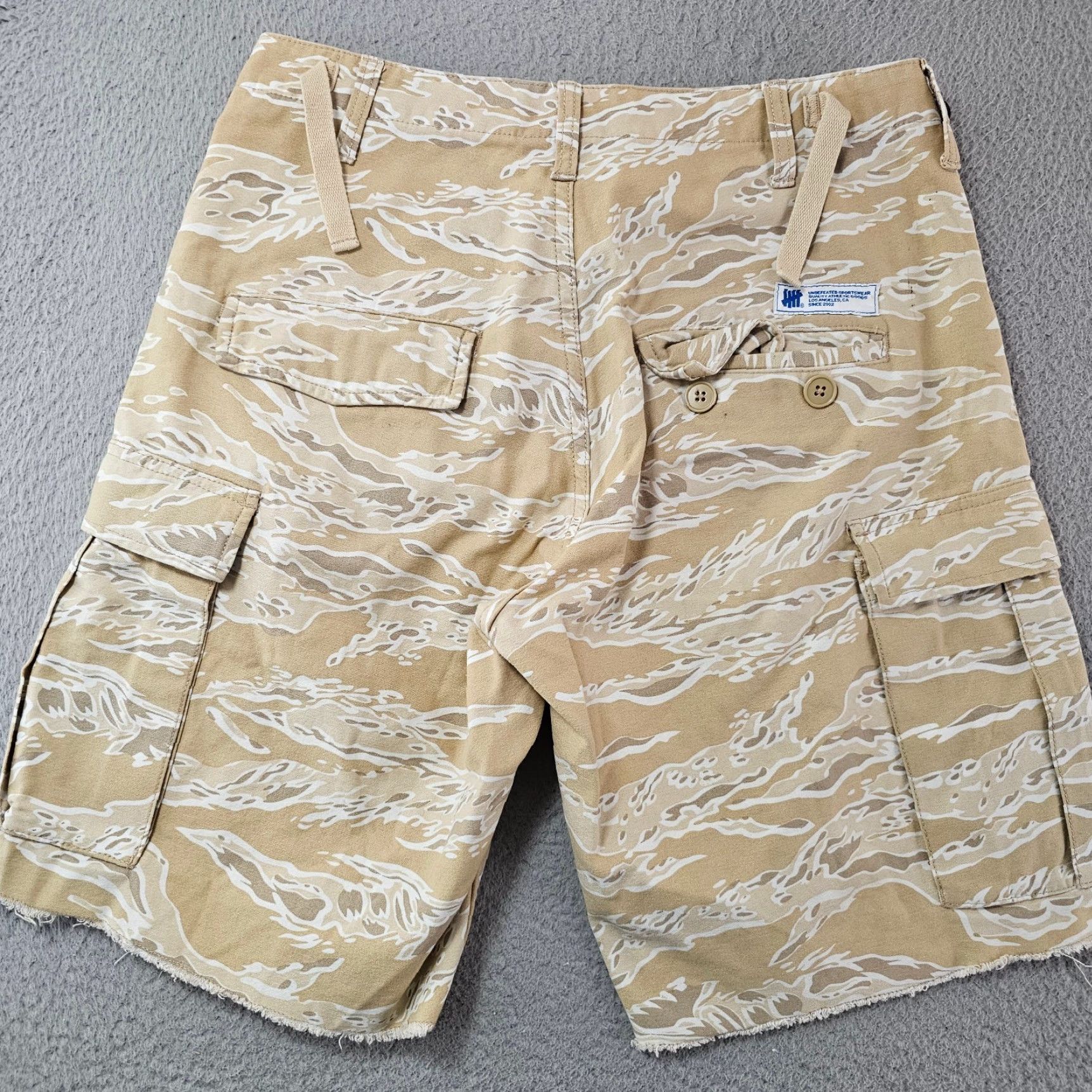 Undefeated UNDFTD Undefeated Mens Size 28 Cargo Shorts Camouflage Light Khaki Brown Cotton Vintage Embroidered Logo Cargo Pocket Casual Size US 28 / EU 44 - 5 Thumbnail