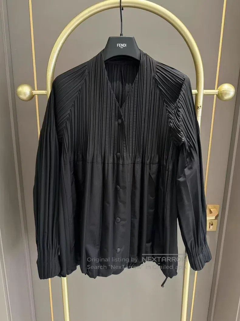 Issey Miyake Issey Miyake Black Jacket Size M / US 6-8 / IT 42-44 - 1 Thumbnail