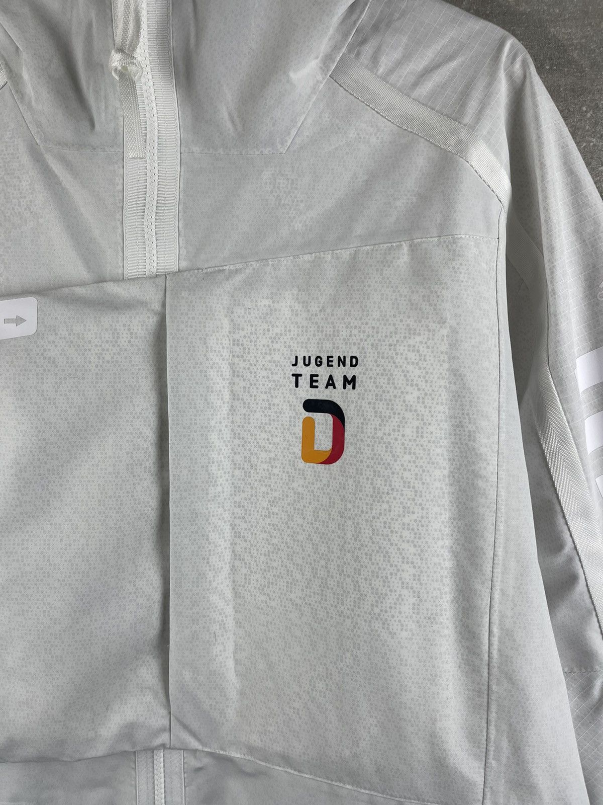 Adidas Adidas Germany Jugend Team Jacket | White Hooded Windbreaker Size US XL / EU 56 / 4 - 5 Thumbnail