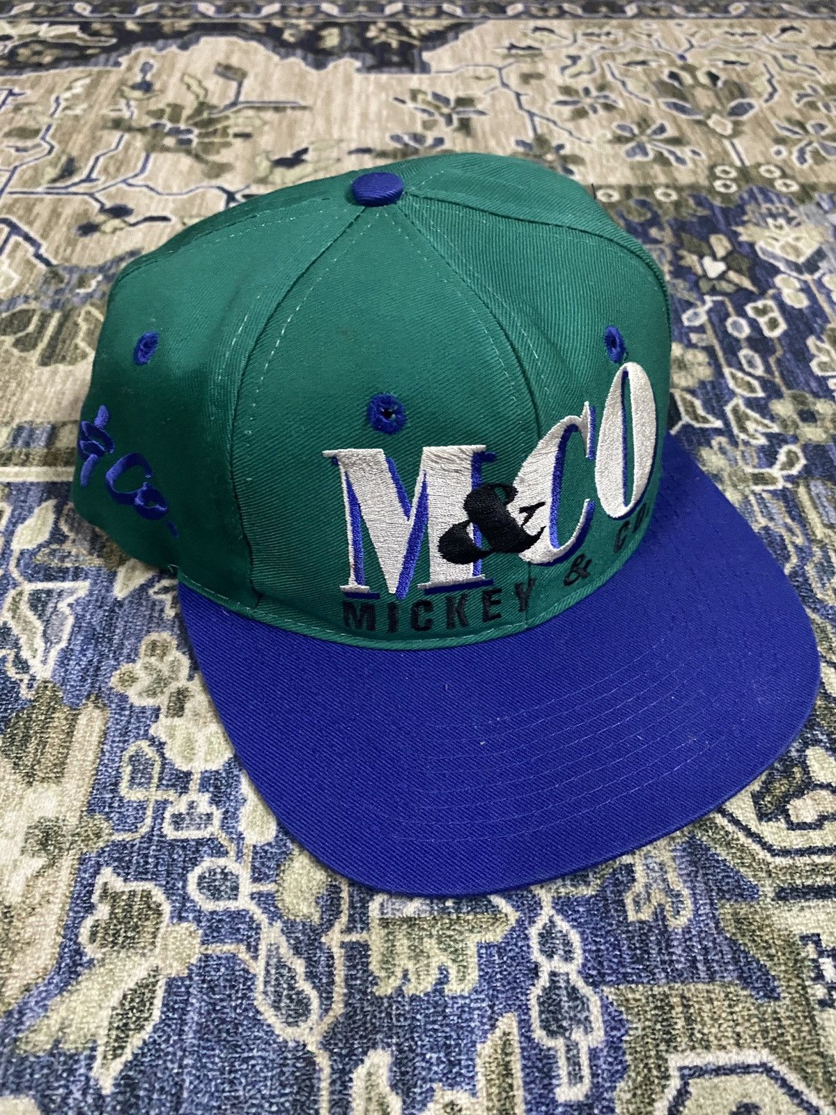 Disney × Vintage Vintage Disney Mickey & Co Snapback Hat Size ONE SIZE - 1 Thumbnail