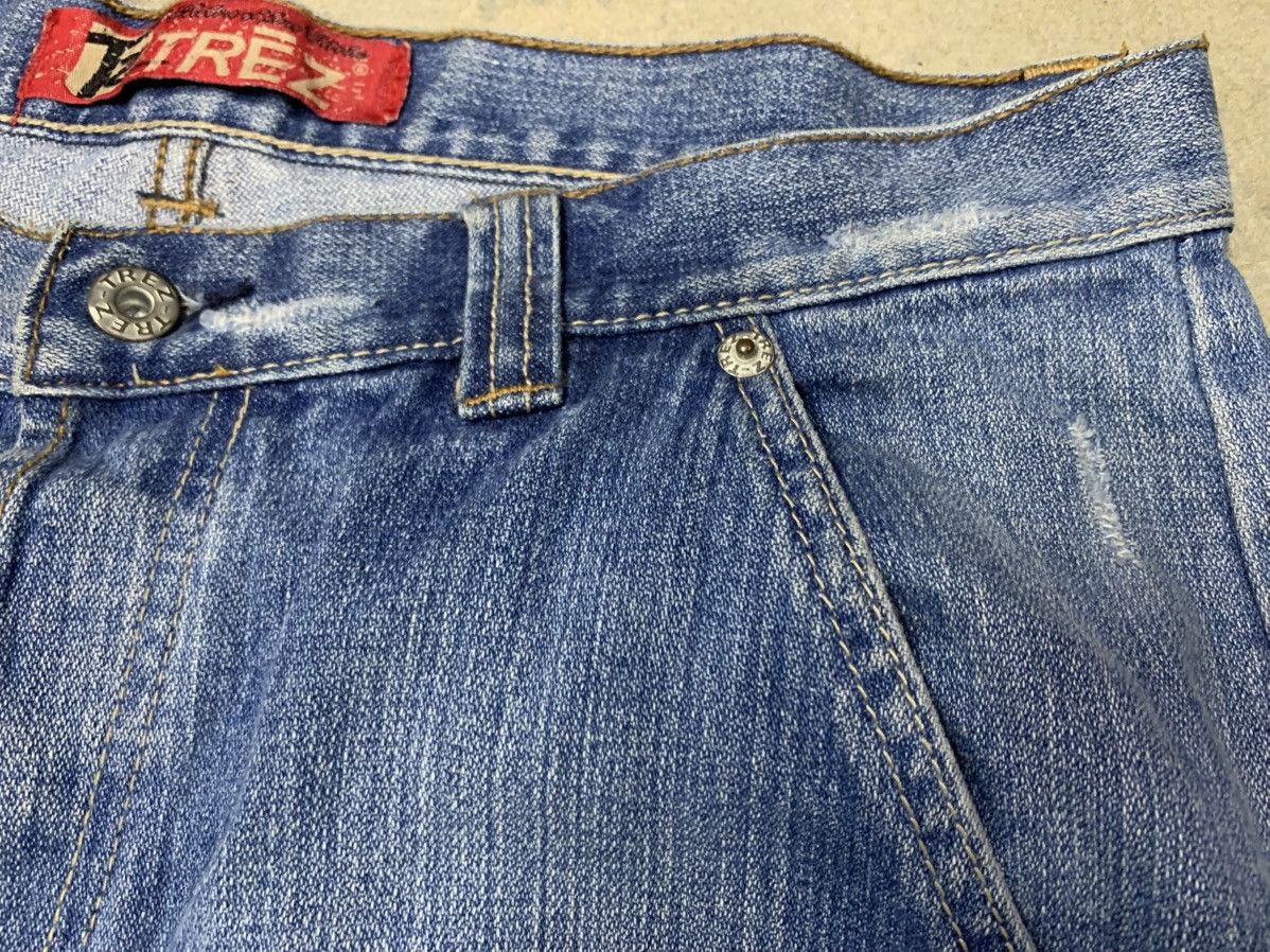 Distressed curve leg TREZ Cargo Jean