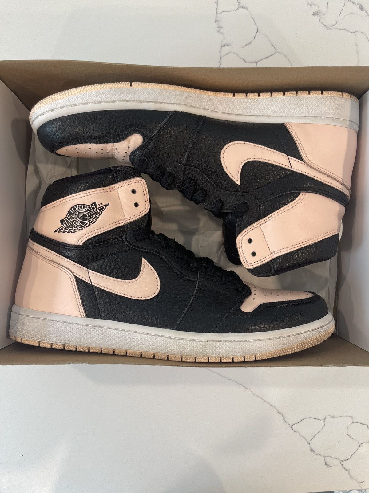 Jordan Brand Jordan 1 Crimson Tint 11 Size US 11 / EU 44 - 1 Thumbnail
