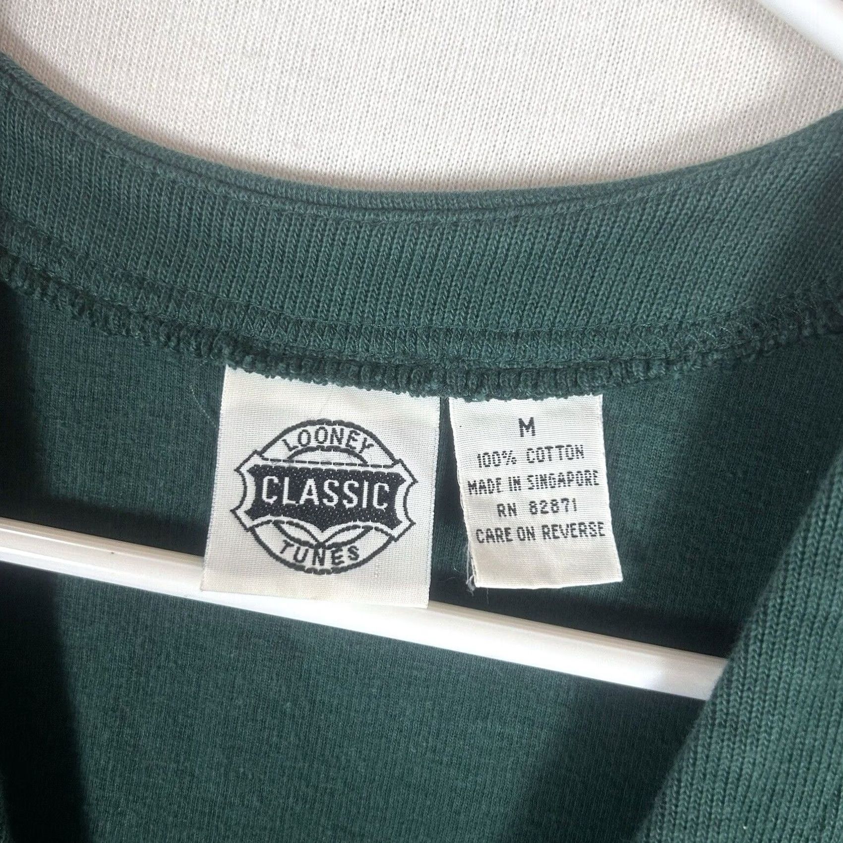 Vintage VINTAGE Warner Bros Looney Tunes Classic Vest Womens Medium Green Button Up Pockets Size M / US 6-8 / IT 42-44 - 2 Thumbnail