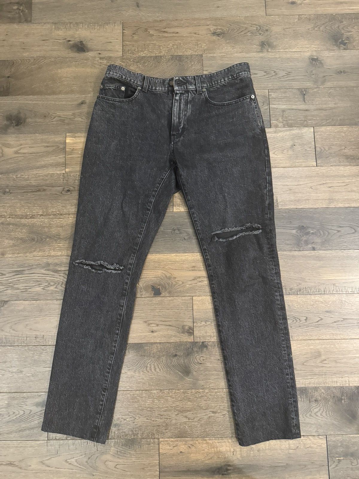 image of Saint Laurent Paris Saint Laurent Ripped Jeans - Men in Black (Size 34)