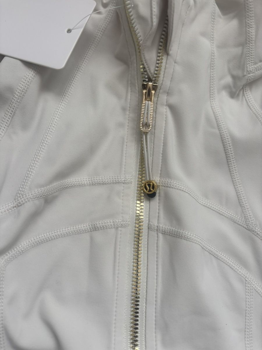 Lululemon Lululemon two piece white creme set size 6 Size M / US 6-8 / IT 42-44 - 5 Thumbnail