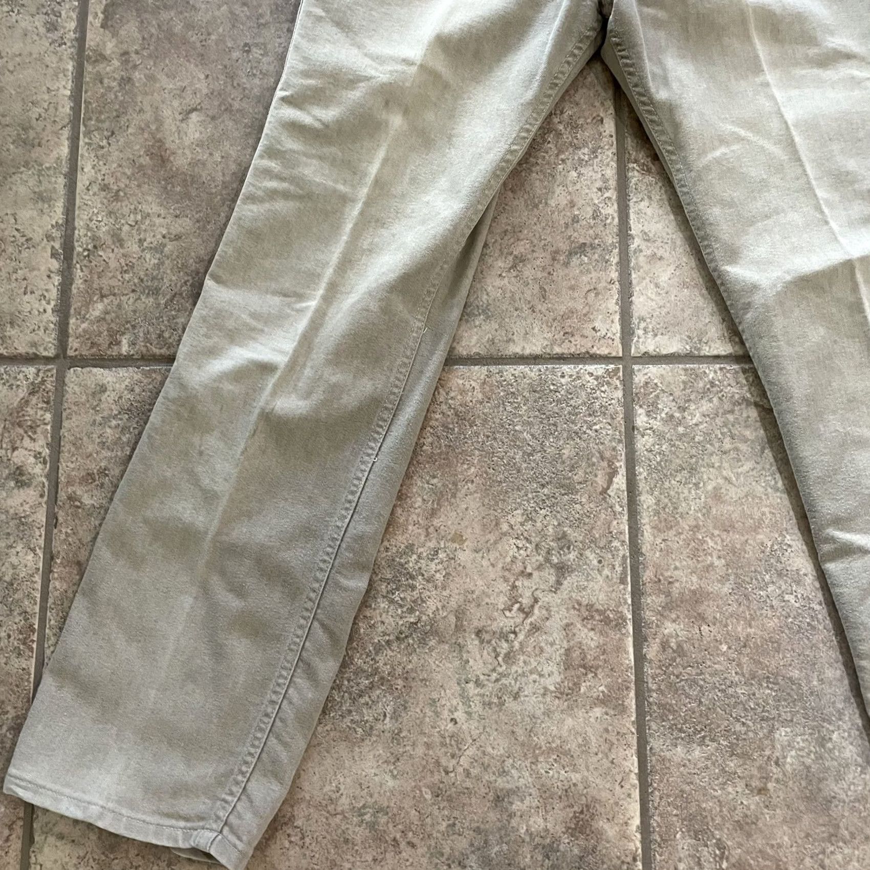 Levi's Levi’s Action Jeans Mens Size 32x30 beige cotton blend jeans Size US 32 / EU 48 - 3 Thumbnail