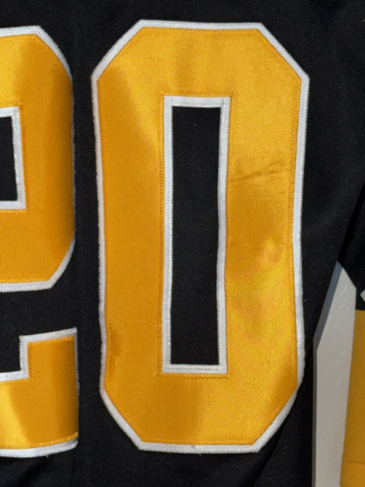 Ccm CCM NHL Hockey Pittsburgh Penguins Luc Robitaille Jersey Men Size US L / EU 52-54 / 3 - 8 Thumbnail