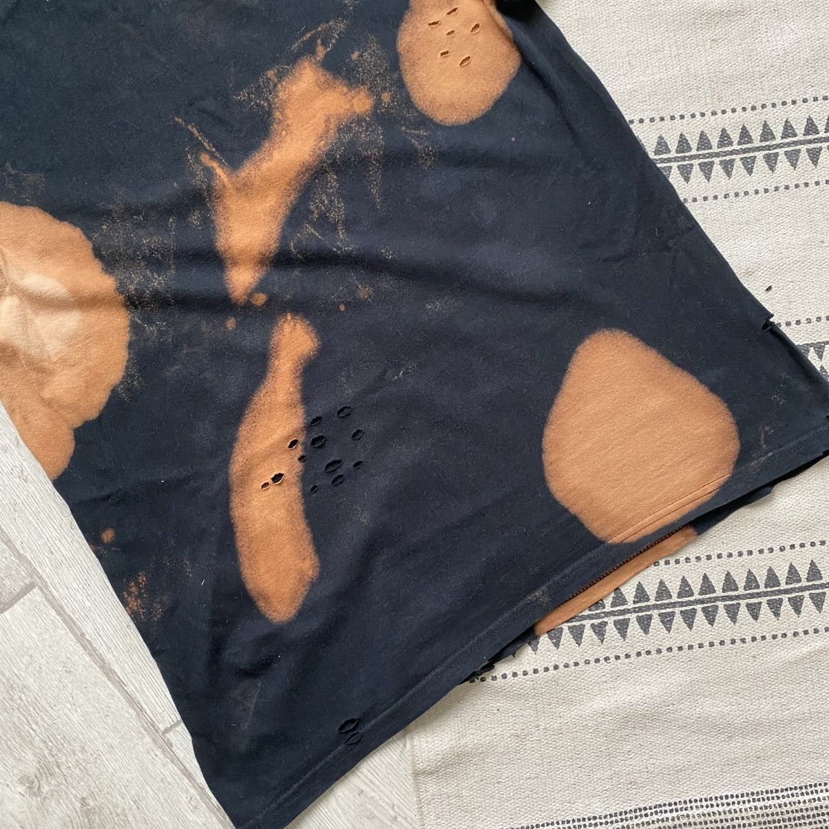 Quiksilver 🏄🏼‍♂️Trashed Vintage 90s Quiksilver Tee Y2K Skater t-shirt Size US M / EU 48-50 / 2 - 10 Thumbnail