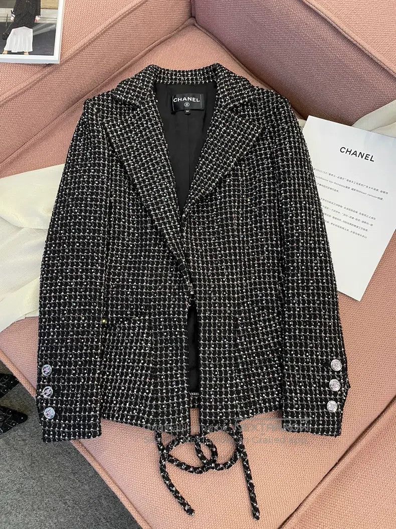 Chanel Chanel Two fake stud beaded coats Size XXS / US 00 / IT 34 - 1 Thumbnail