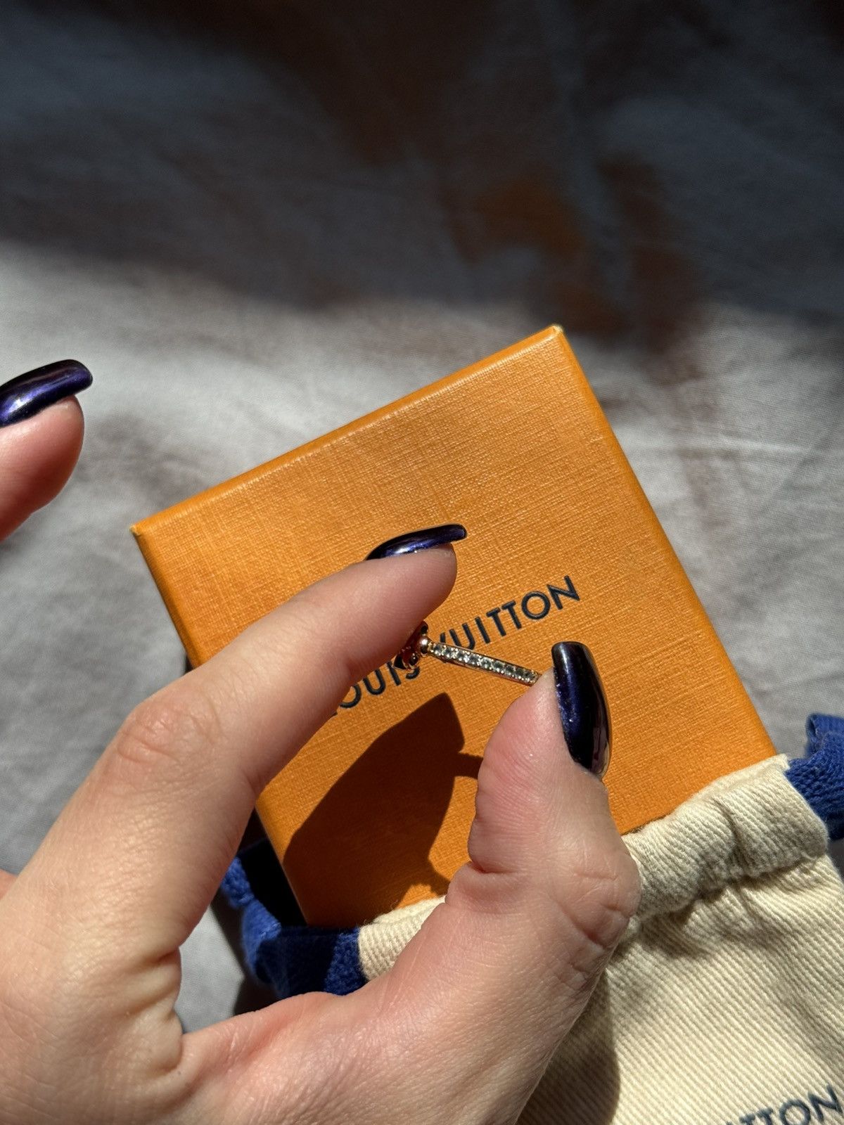 Louis Vuitton Louis Vuitton LV Iconic Metal Gold Ring Size ONE SIZE - 9 Thumbnail