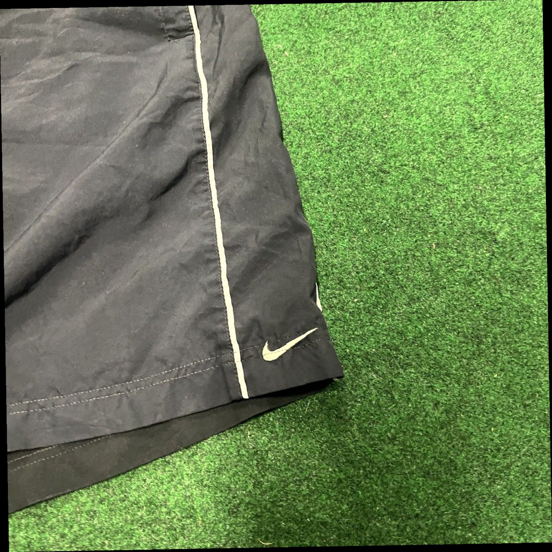 Nike Nike Shorts Mens XL Black Gray Lined Hybrid Swim Trunks Active Drawstring Size US 36 / EU 52 - 2 Thumbnail