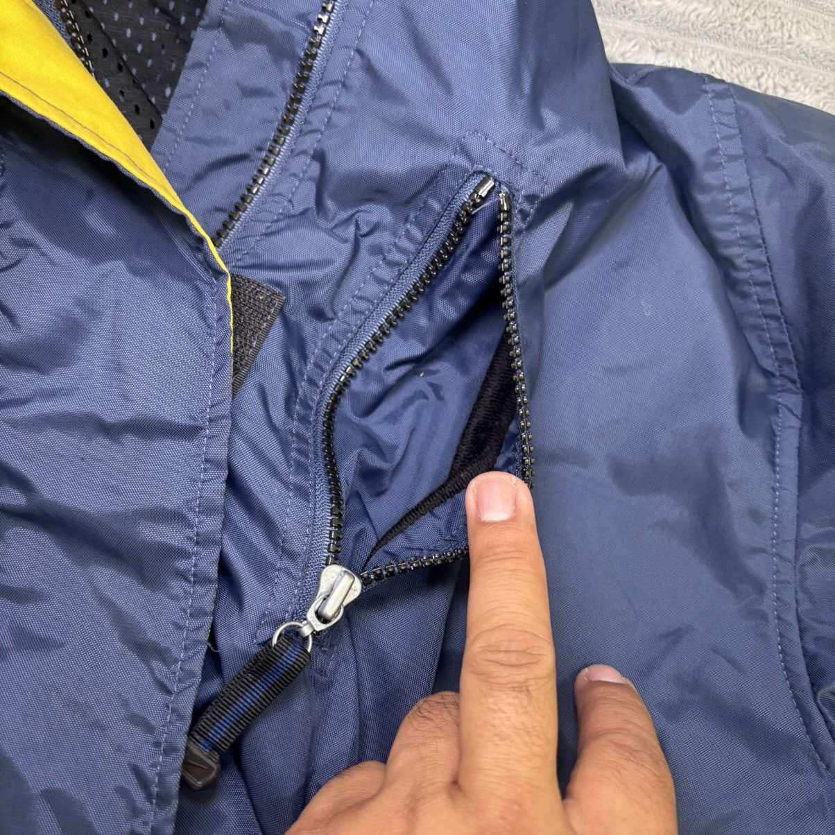 Nike Vintage 90s Nike Jacket Blue & Yellow hooded Nike Jacket Size US L / EU 52-54 / 3 - 15 Thumbnail