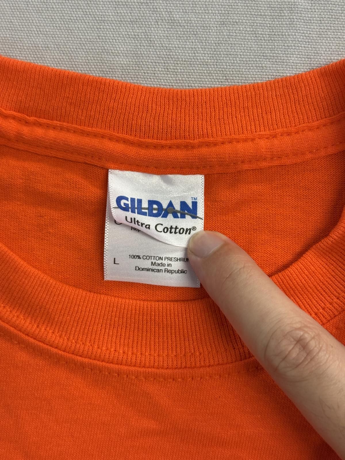 Gildan Cloverdale Car Motorcycle Show T-shirt Event Staff 2010 - L Size US L / EU 52-54 / 3 - 4 Thumbnail