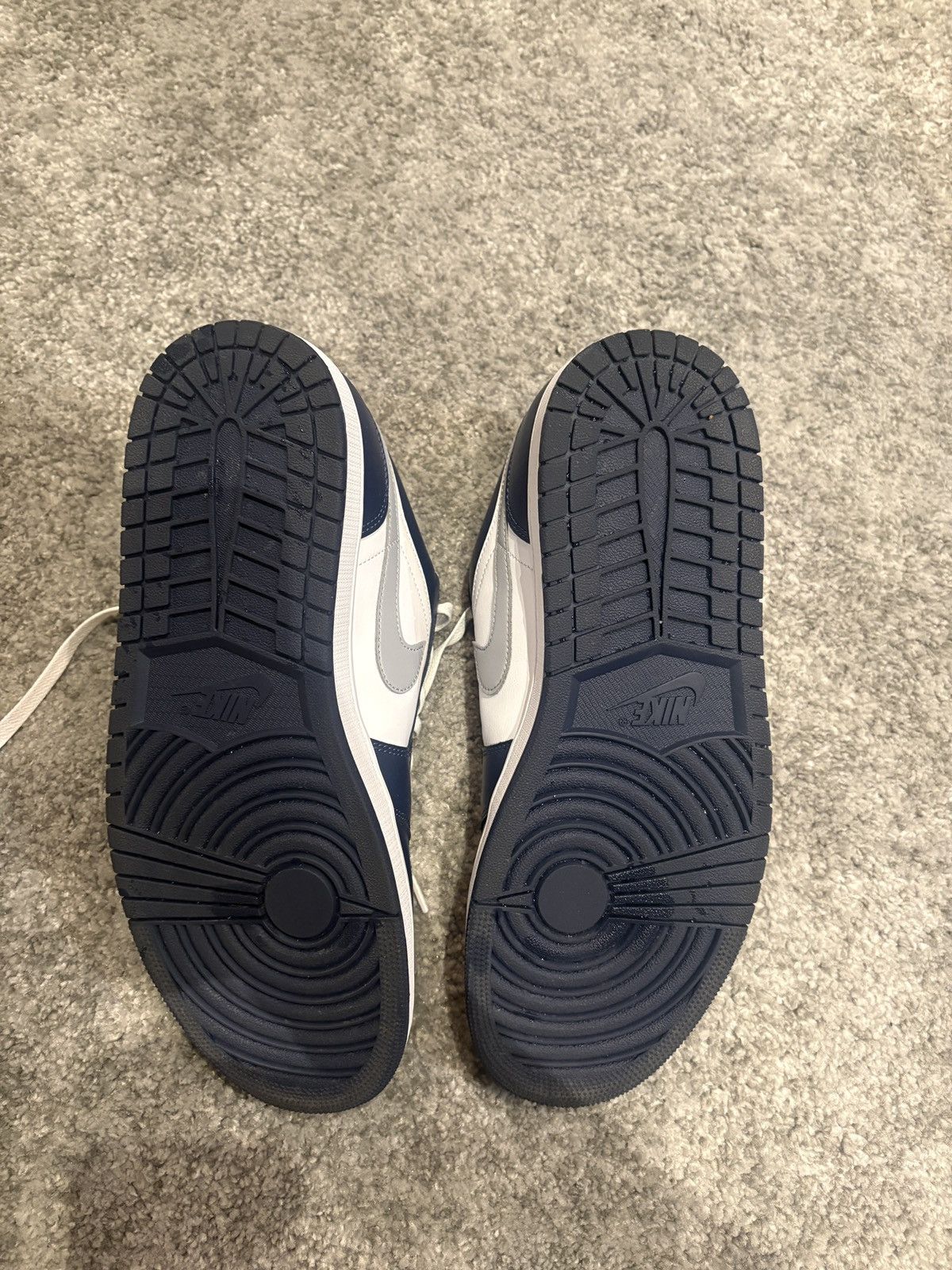 Nike Jordan 1 low midnight navy Size US 12.5 / EU 45-46 - 5 Thumbnail