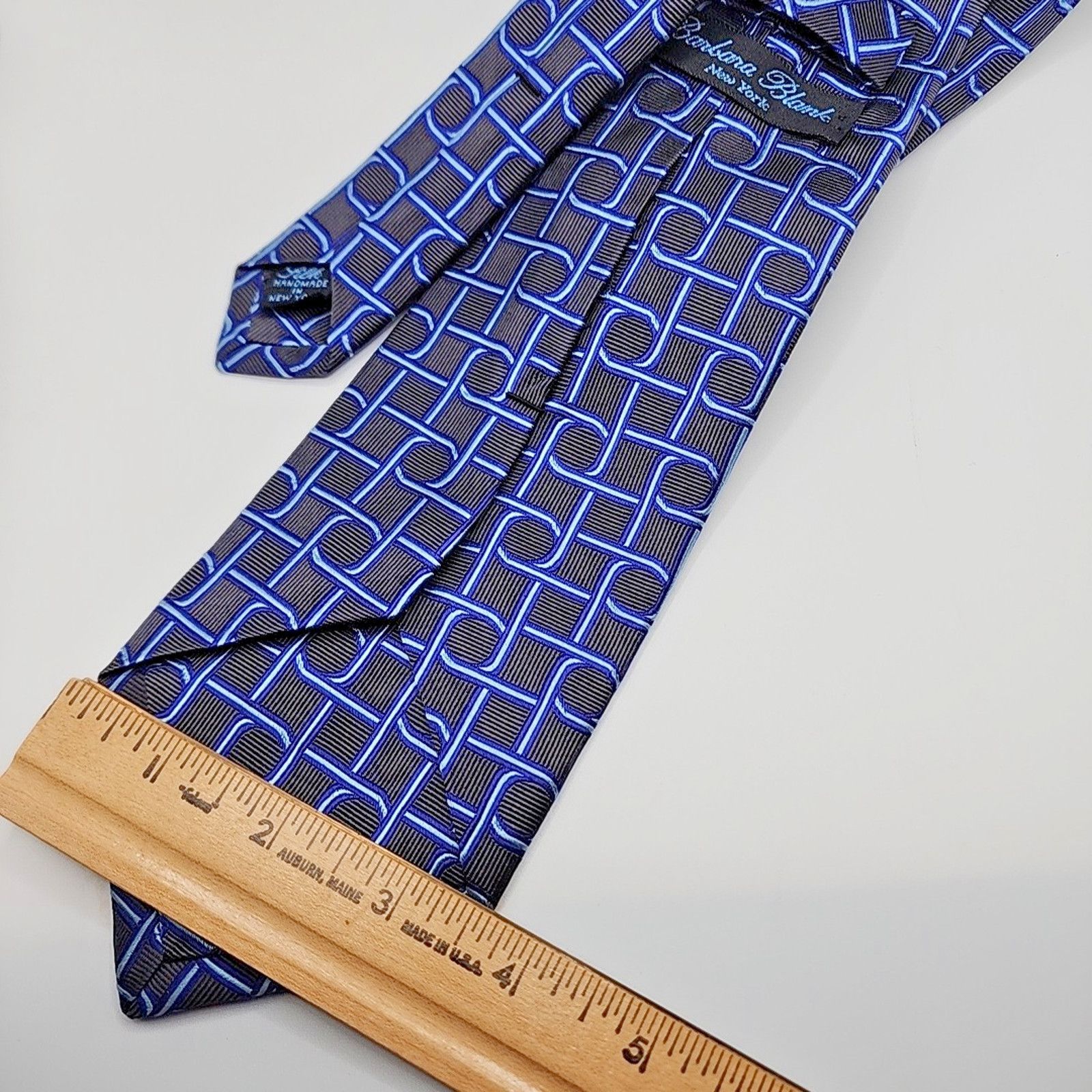 Other Barbara Blank Blue and Gray Geometric Silk Necktie Like New Size ONE SIZE - 3 Thumbnail