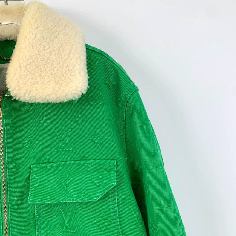 Louis Vuitton Louis Vuitton Green logo embossed full-print cotton fur co Size US M / EU 48-50 / 2 - 3 Thumbnail