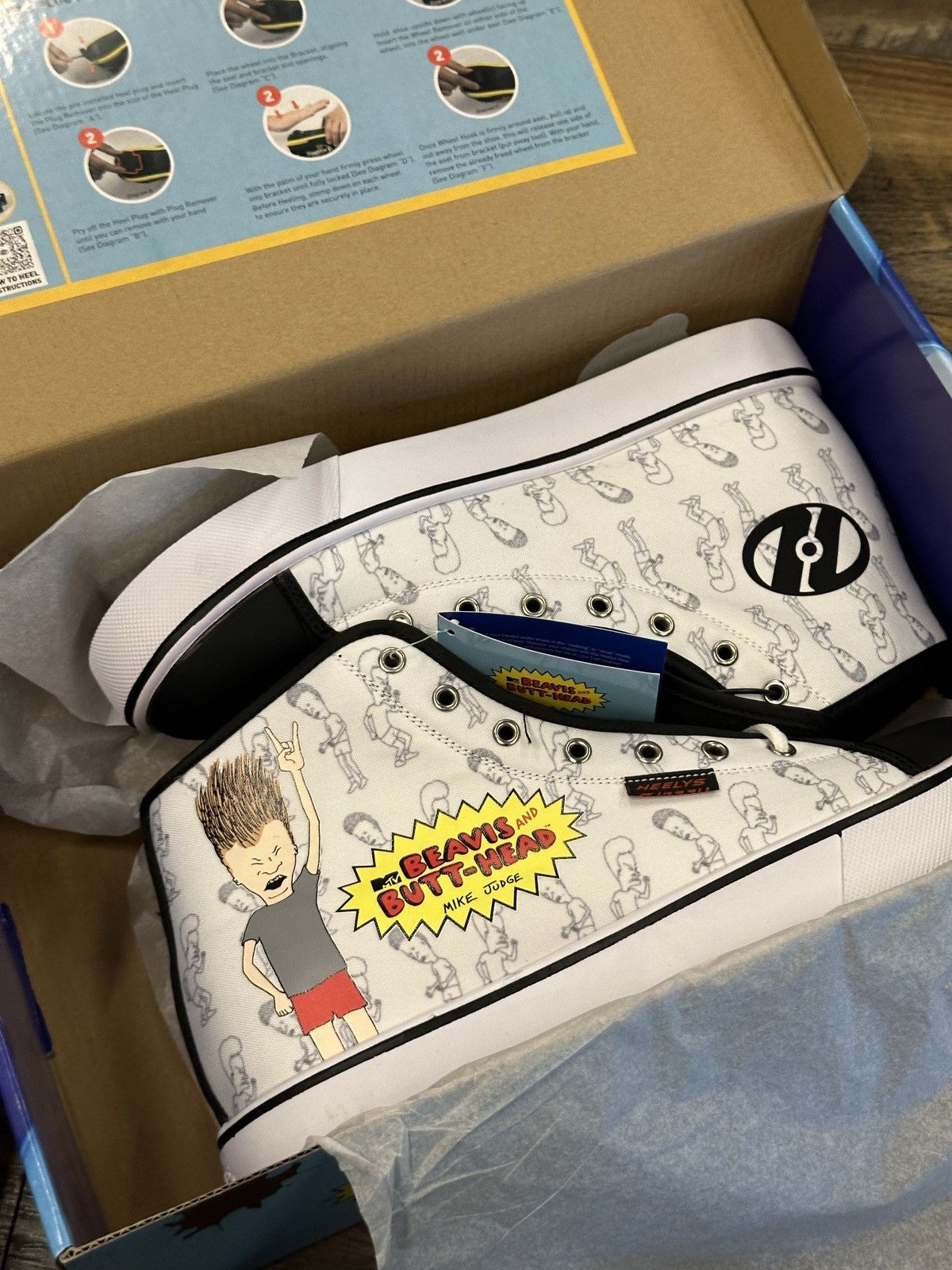 Heelys MTV HUSTLE BEAVIS AND BUTTHEAD [SIZE 11] Size US 11 / EU 44 - 3 Thumbnail