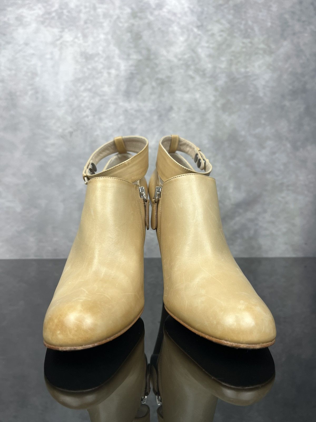 Chloe Chloé Leather Ankle Boots with Ankle Strap Beige/Tan Size 37 Size US 7 / IT 37 - 7 Thumbnail
