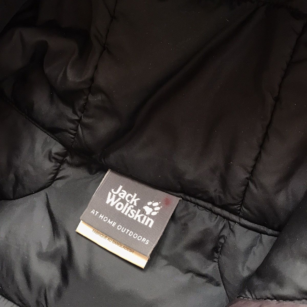 Vintage Vintage Jack Wolfskins Quilted Down Jacket Gorpcore Y2K S Size US S / EU 44-46 / 1 - 10 Thumbnail