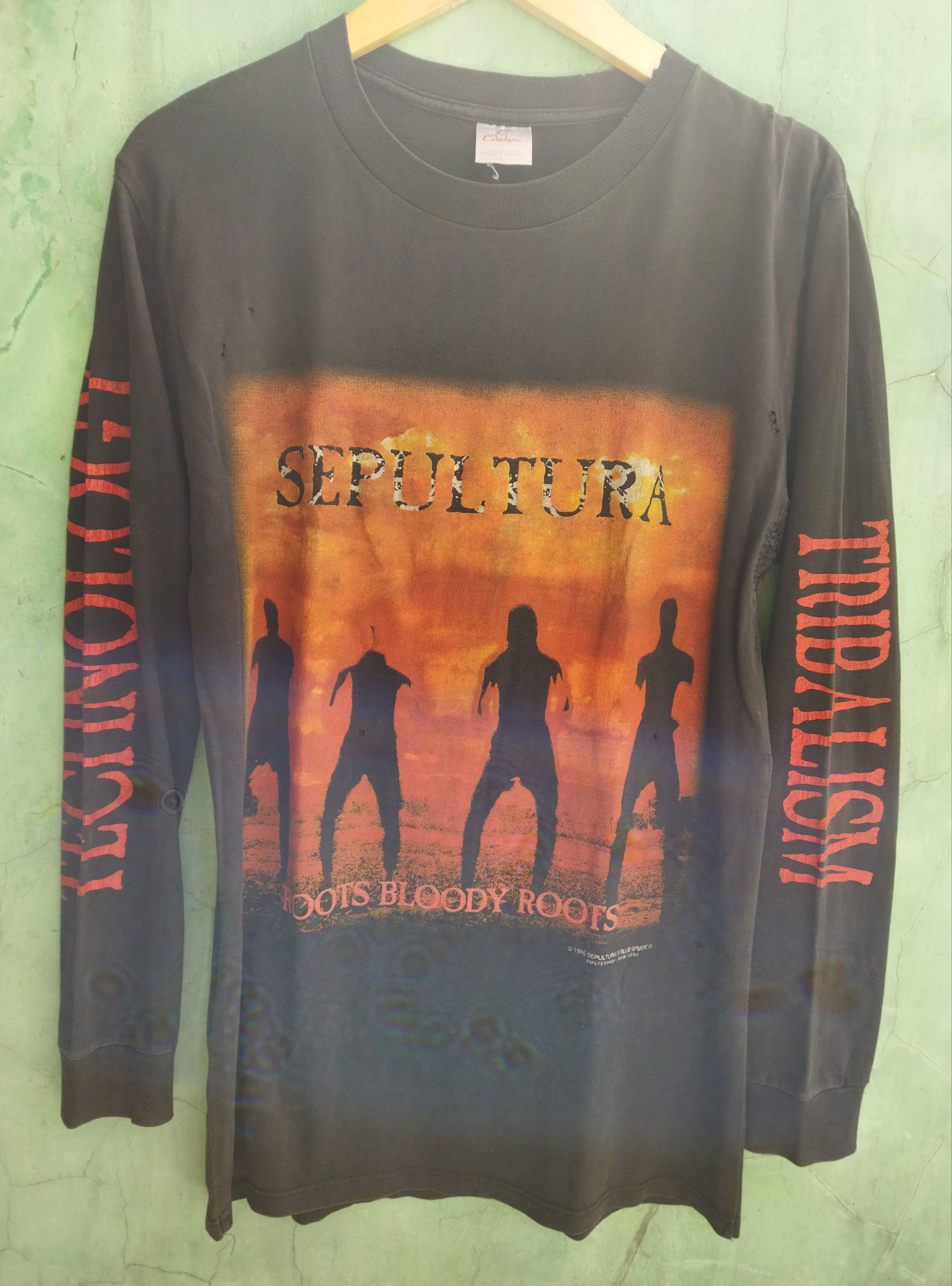 Band Tees Vintage SEPULTURA roots bloody roots Size US M / EU 48-50 / 2 - 1 Thumbnail