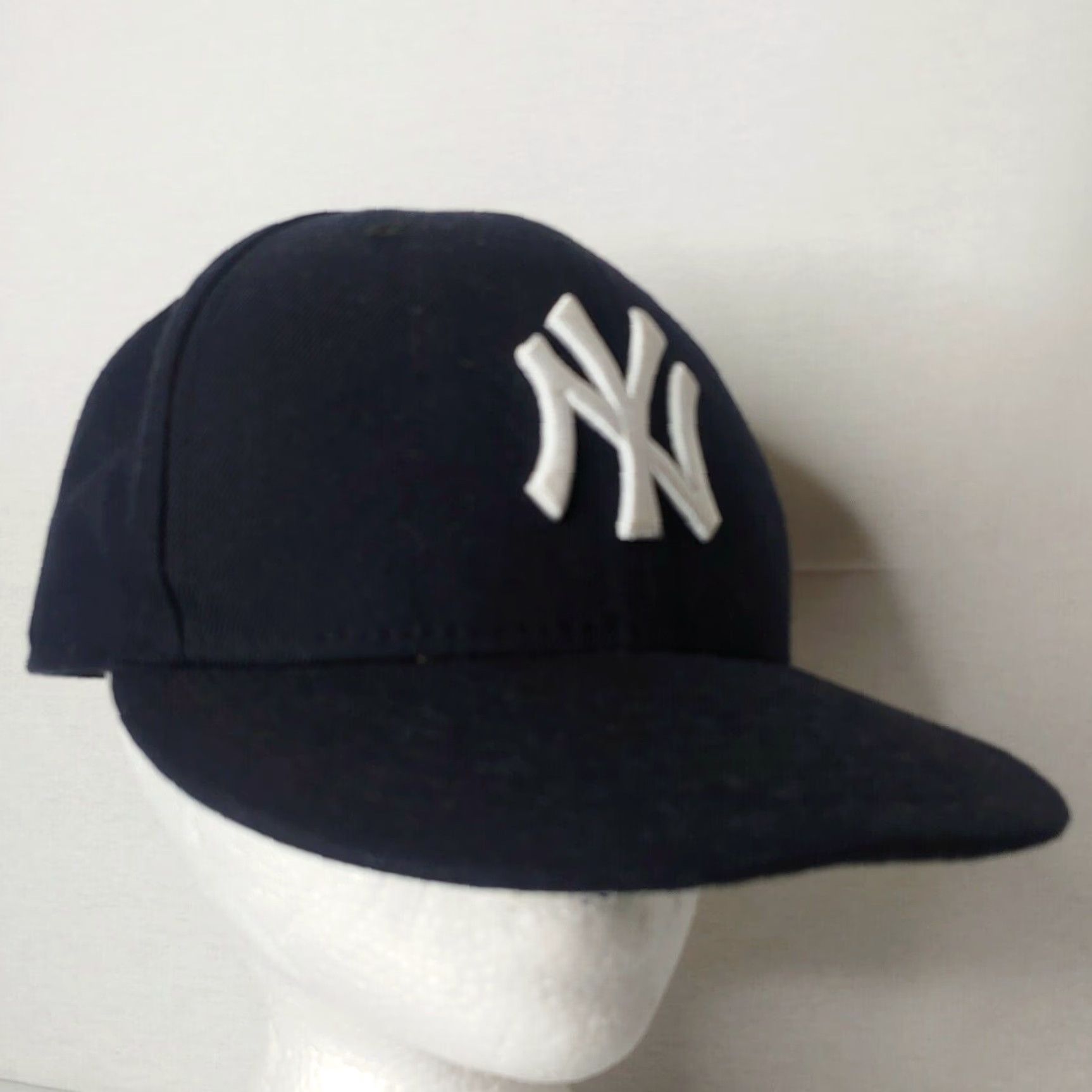 New Era New York Yankees Fitted Baseball Cap Hat 7 1/4 59Fifty On-Field MLB Blue Boy Mens Cap Size ONE SIZE - 3 Thumbnail