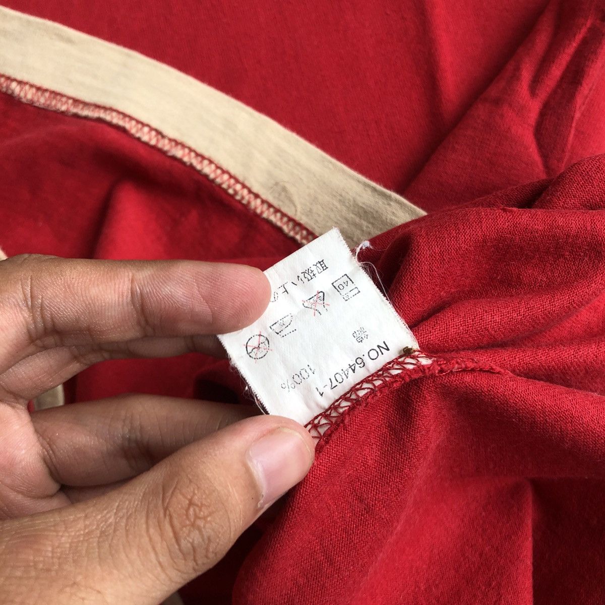 Japanese Brand 2000s Blebo Tribal Poem Grunge Punk Style T-shirt Red Grunge Size US M / EU 48-50 / 2 - 9 Thumbnail