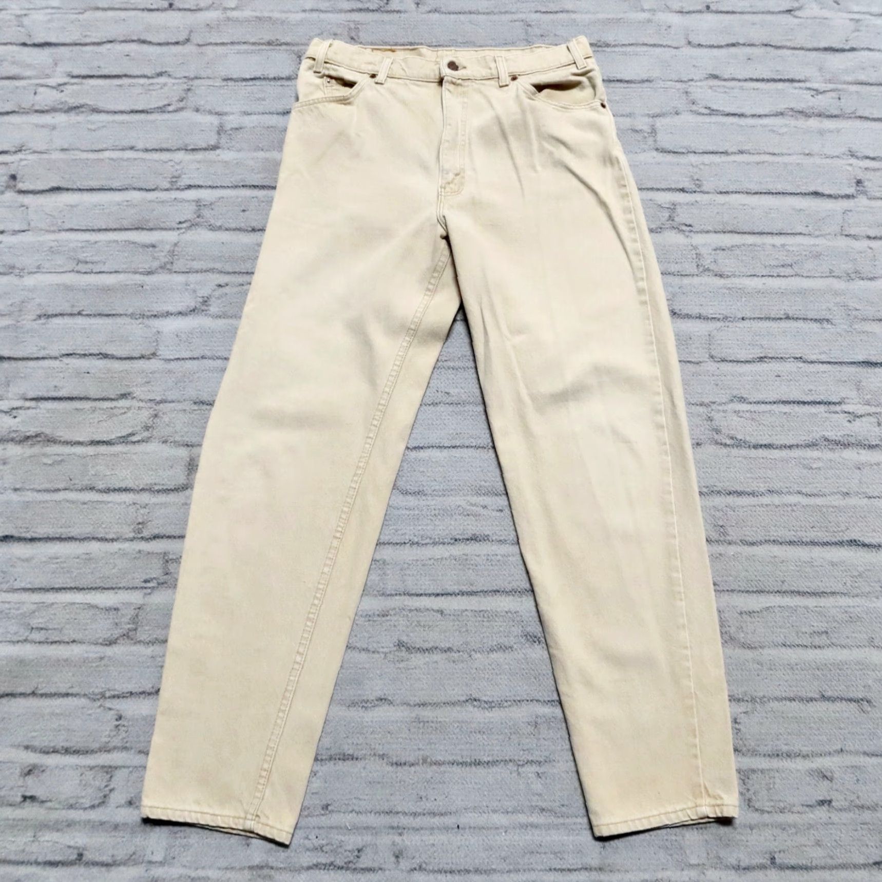 Levi's Vintage Levi's 550 Jeans Mens Tan Size 32 31 Denim Relaxed Fit Tapered Jeans Mens Tan 550 Vintage Levi's Jeans Size US 32 / EU 48 - 2 Thumbnail