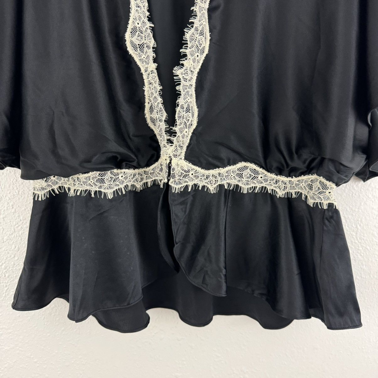 Express EXPRESS Y2K Black Silk White Lace Deep V Neck Blouse Top Size M / US 6-8 / IT 42-44 - 5 Thumbnail