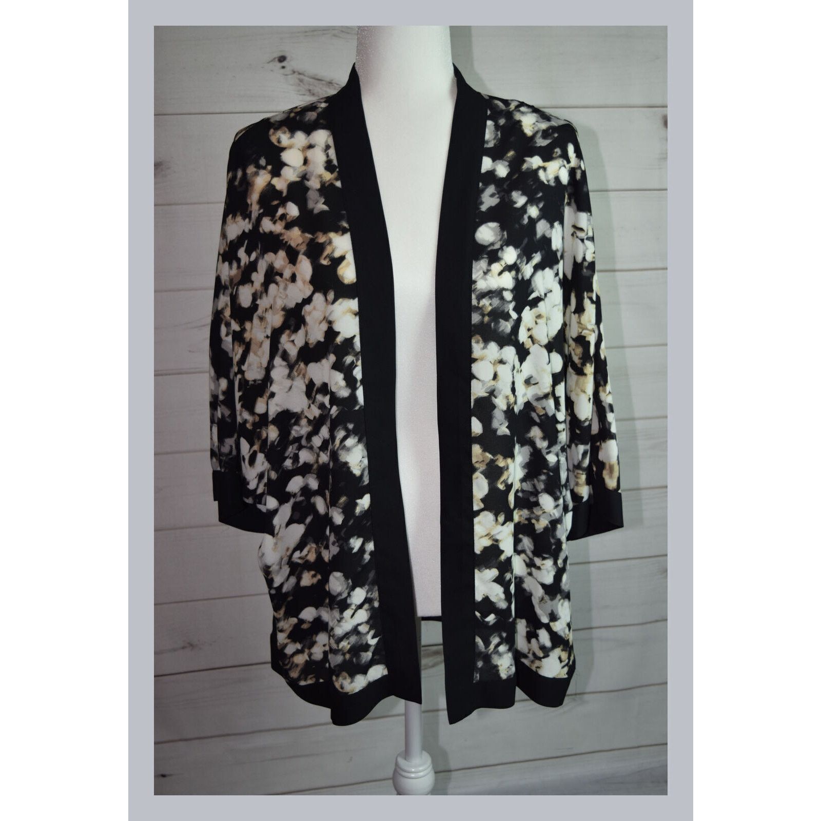 Apt. 9 APT 9 Dressy Tan Floral Print Raglan Sleeve Open Jacket SZ M Size M / US 6-8 / IT 42-44 - 1 Thumbnail