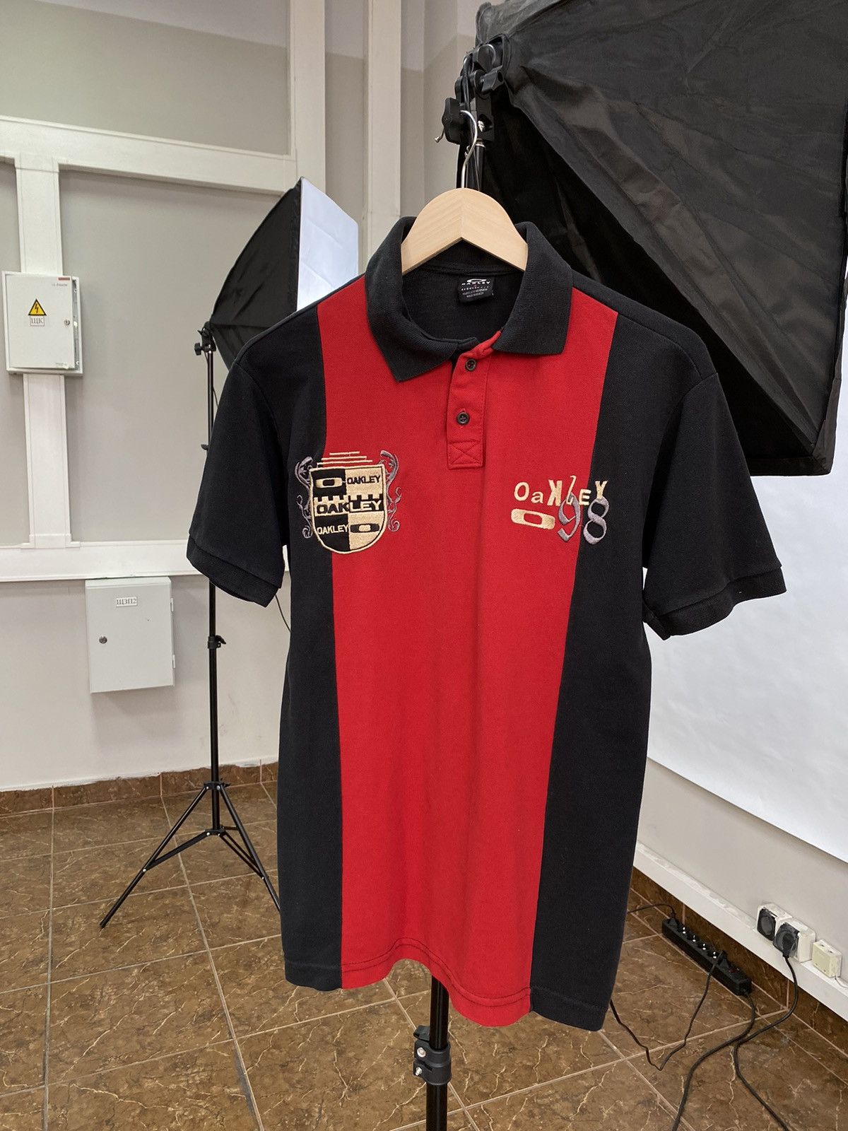 Oakley 🇺🇸 Vintage 90s Oakley Polo T-Shirt Rare Retro Hype Y2K Size US M / EU 48-50 / 2 - 1 Thumbnail