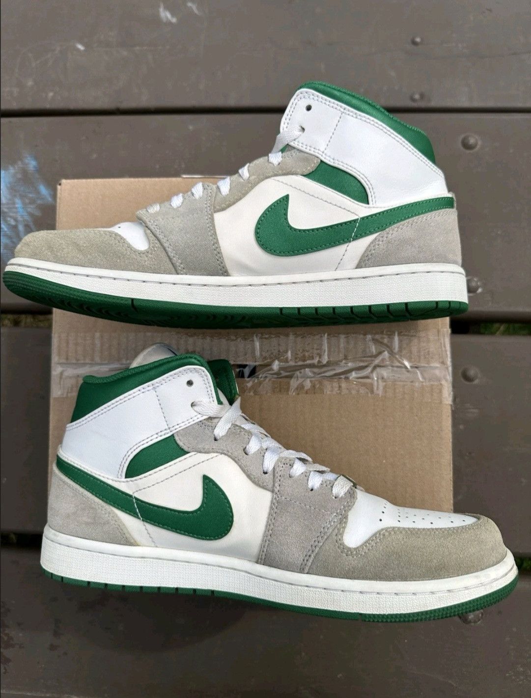 Jordan Brand Nike Air Jordan 1 Mid Se Grey Pine Green Size 10 Men Size US 10 / EU 43 - 4 Thumbnail