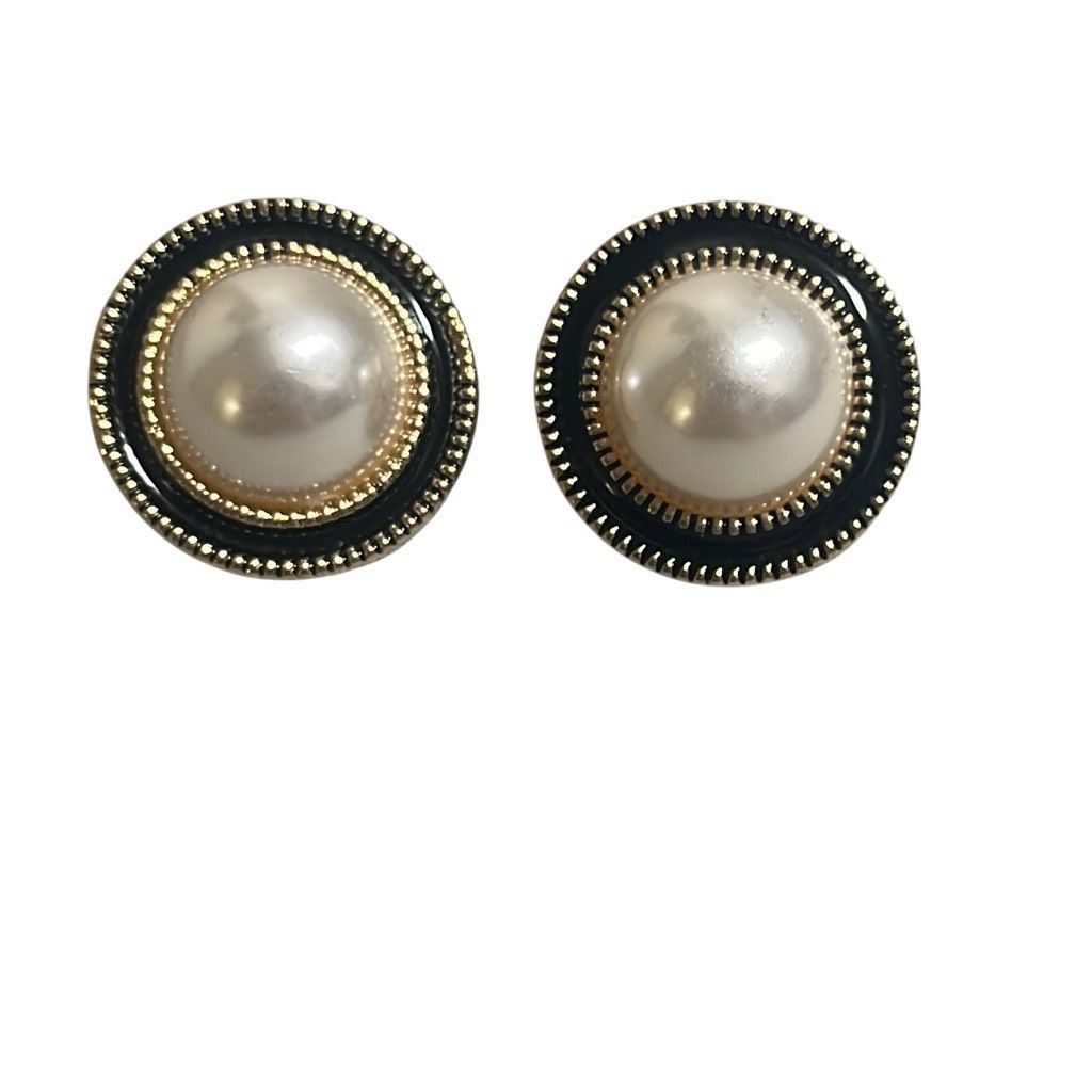 Other Simulated Pearl Gold Tone Clip On Earrings Elegant Luxury De Size ONE SIZE - 1 Thumbnail