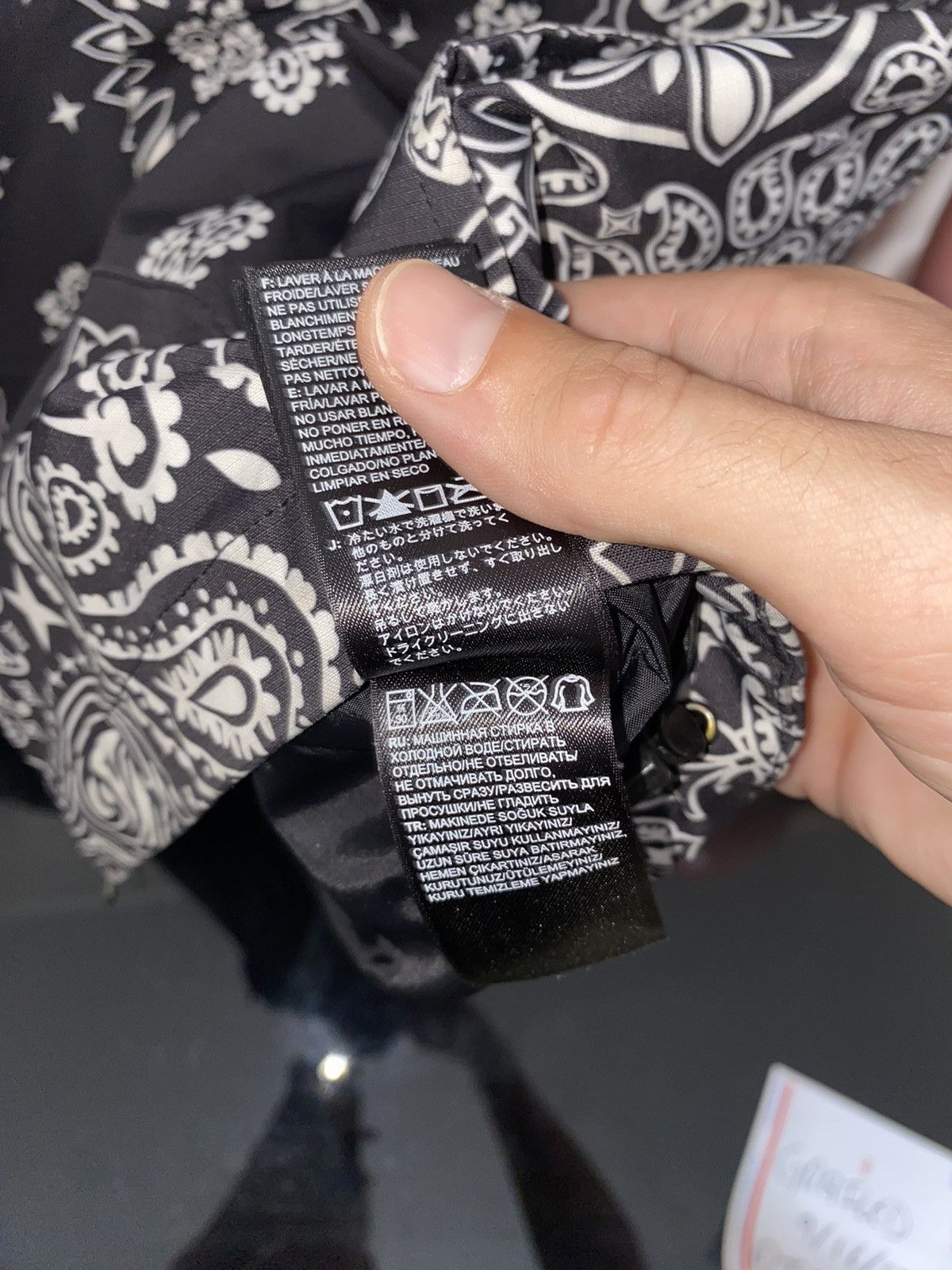 Supreme × The North Face The North Face x Supreme Black Bandana Mountain Jacket Size US L / EU 52-54 / 3 - 8 Thumbnail