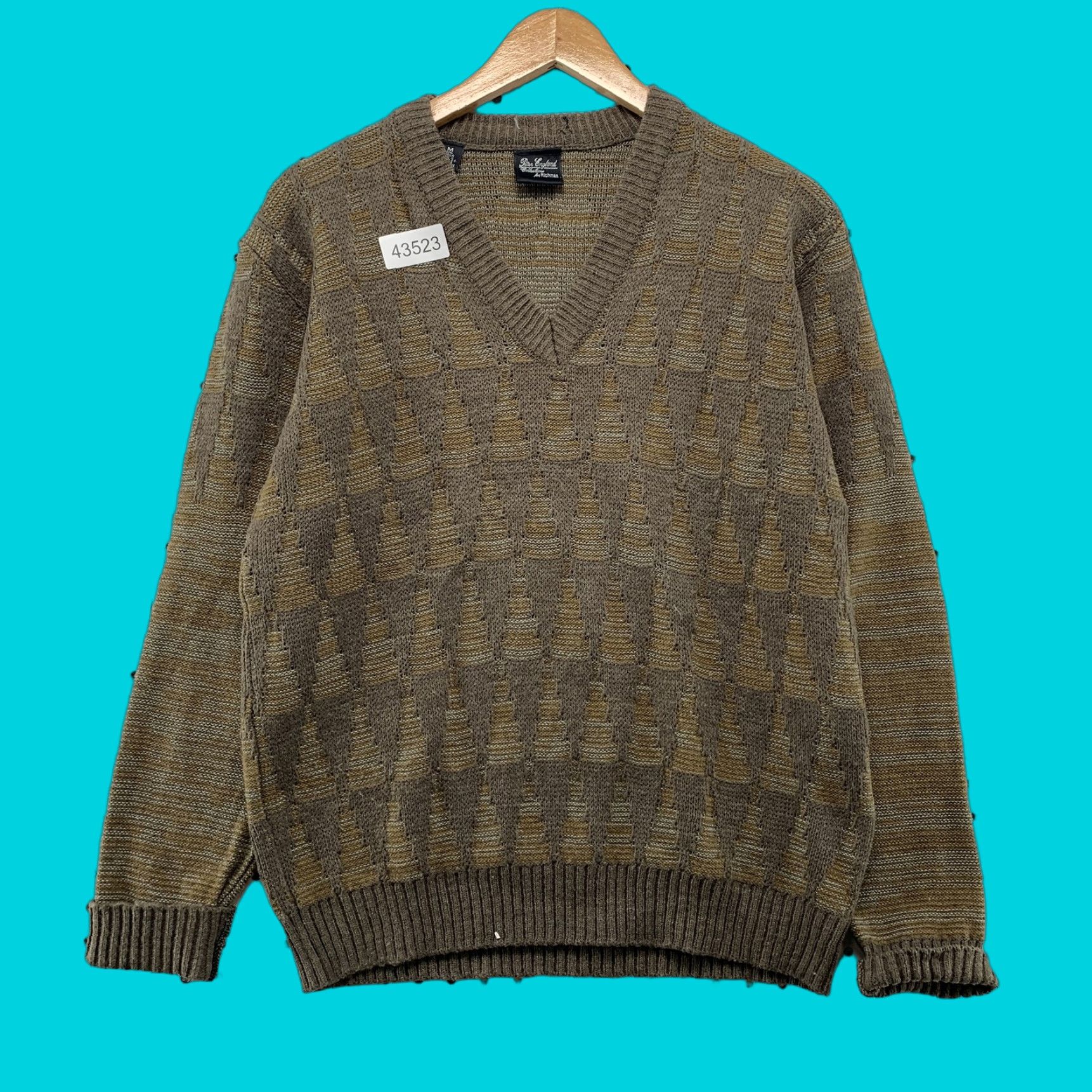 Vintage VINTAGE Peter England Collection Richman 3D Knit Sweater Men Medium Brown V-Neck Shirt Mens M Brown 3D Knit Pullover Decade Vintage Size US M / EU 48-50 / 2 - 1 Thumbnail