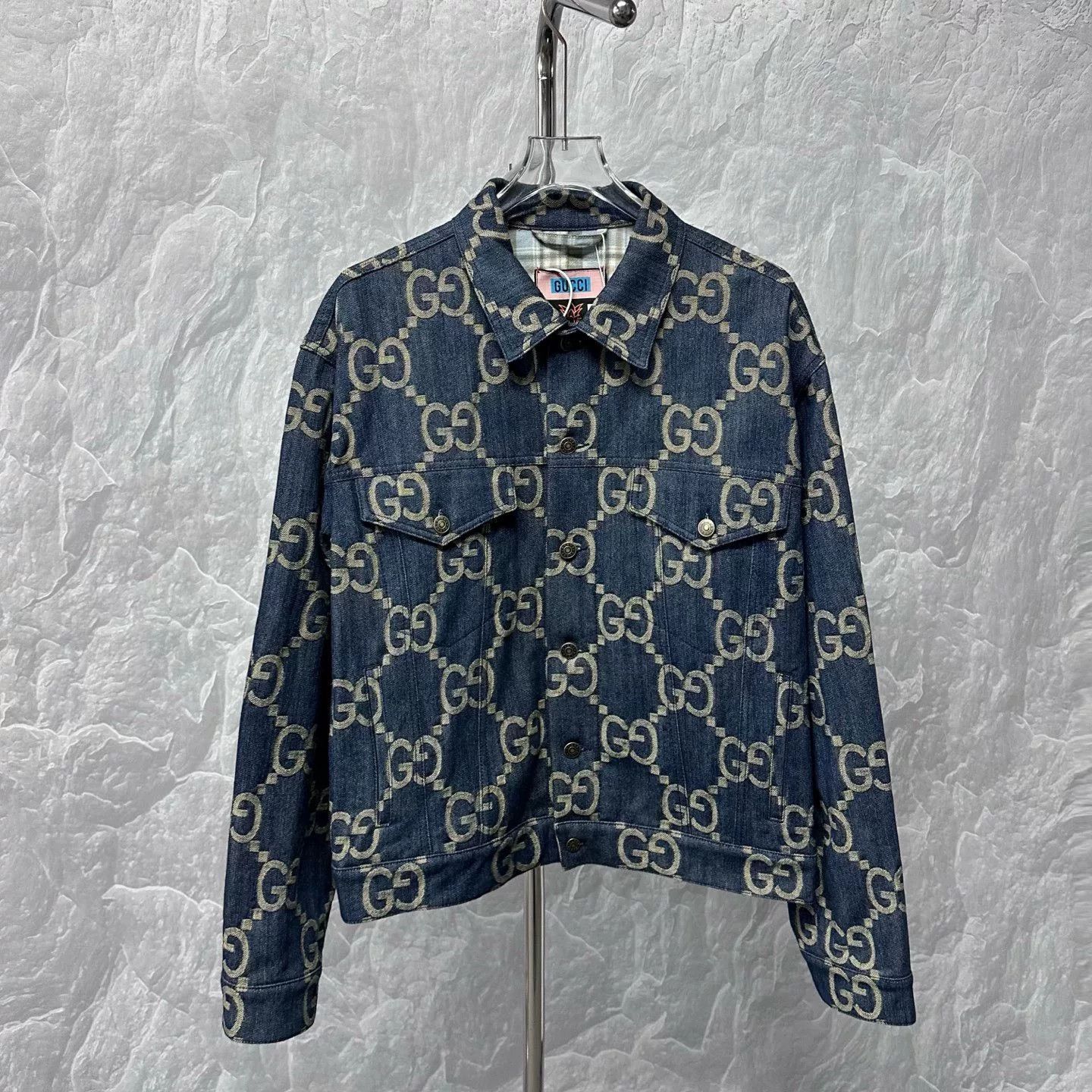 Gucci gucci pineapple print denim jacket size 52 Size L / US 10 / IT 46 - 1 Thumbnail