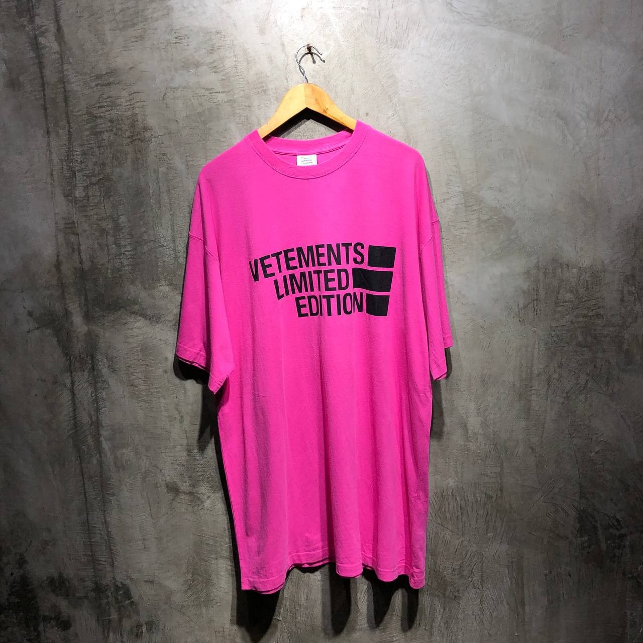 Vetements Vetements Limited Edition tee fit 3XL Size US XXL / EU 58 / 5 - 1 Thumbnail