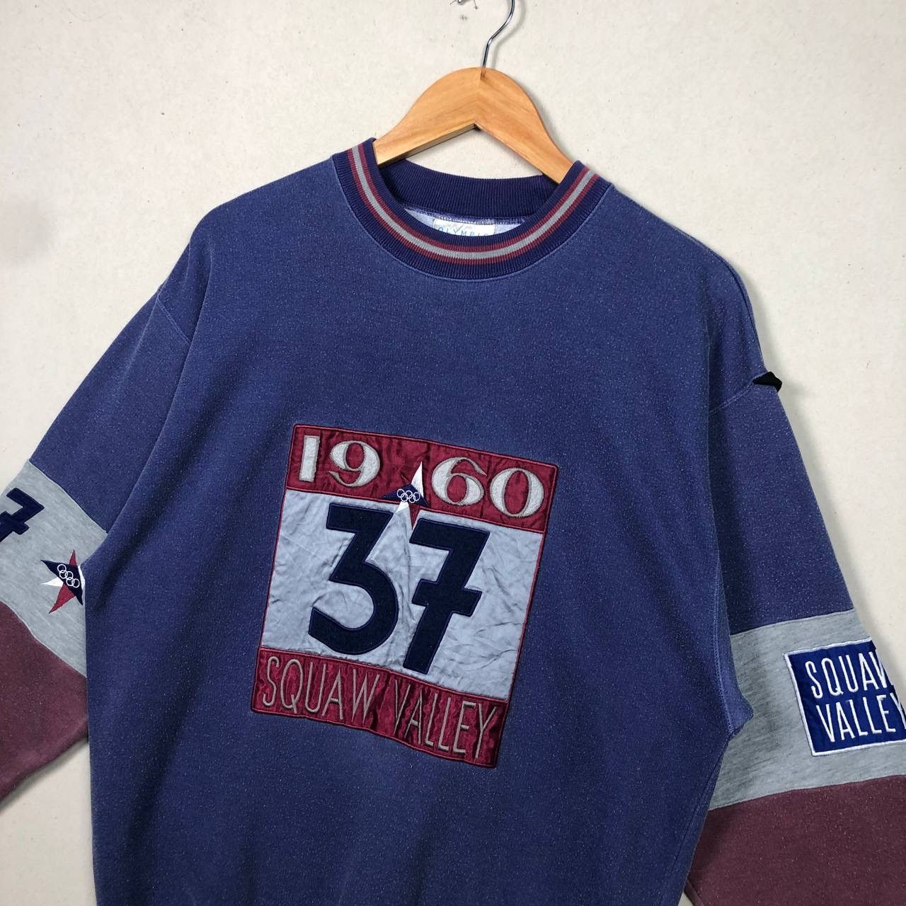Adidas Vintage Adidas 1960 Winter Olympics Sweatshirt Jumper Size US L / EU 52-54 / 3 - 3 Thumbnail