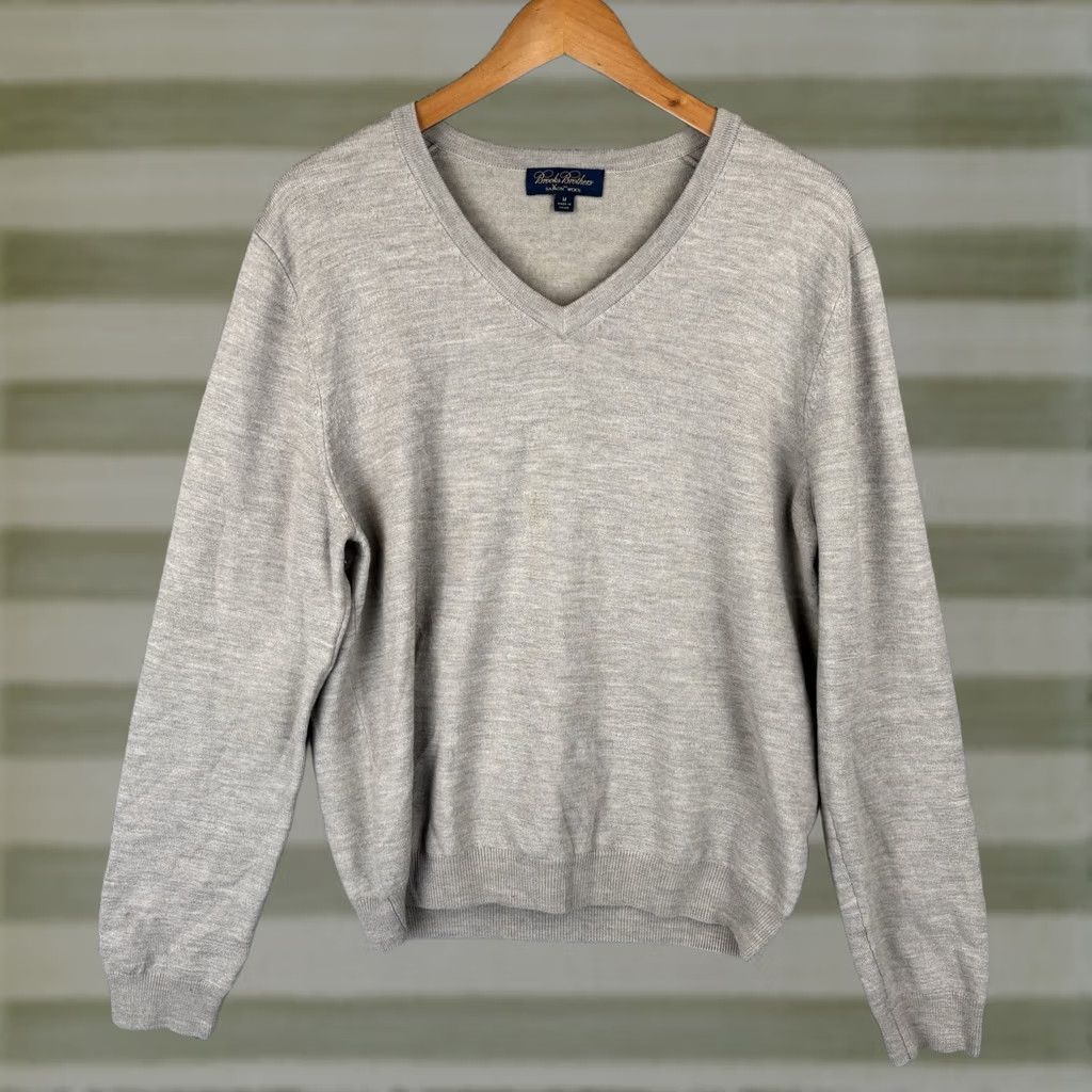 Brooks Brothers Brook Brothers Sweater Mens M Beige V Neck Wool Pullover Size US M / EU 48-50 / 2 - 1 Thumbnail