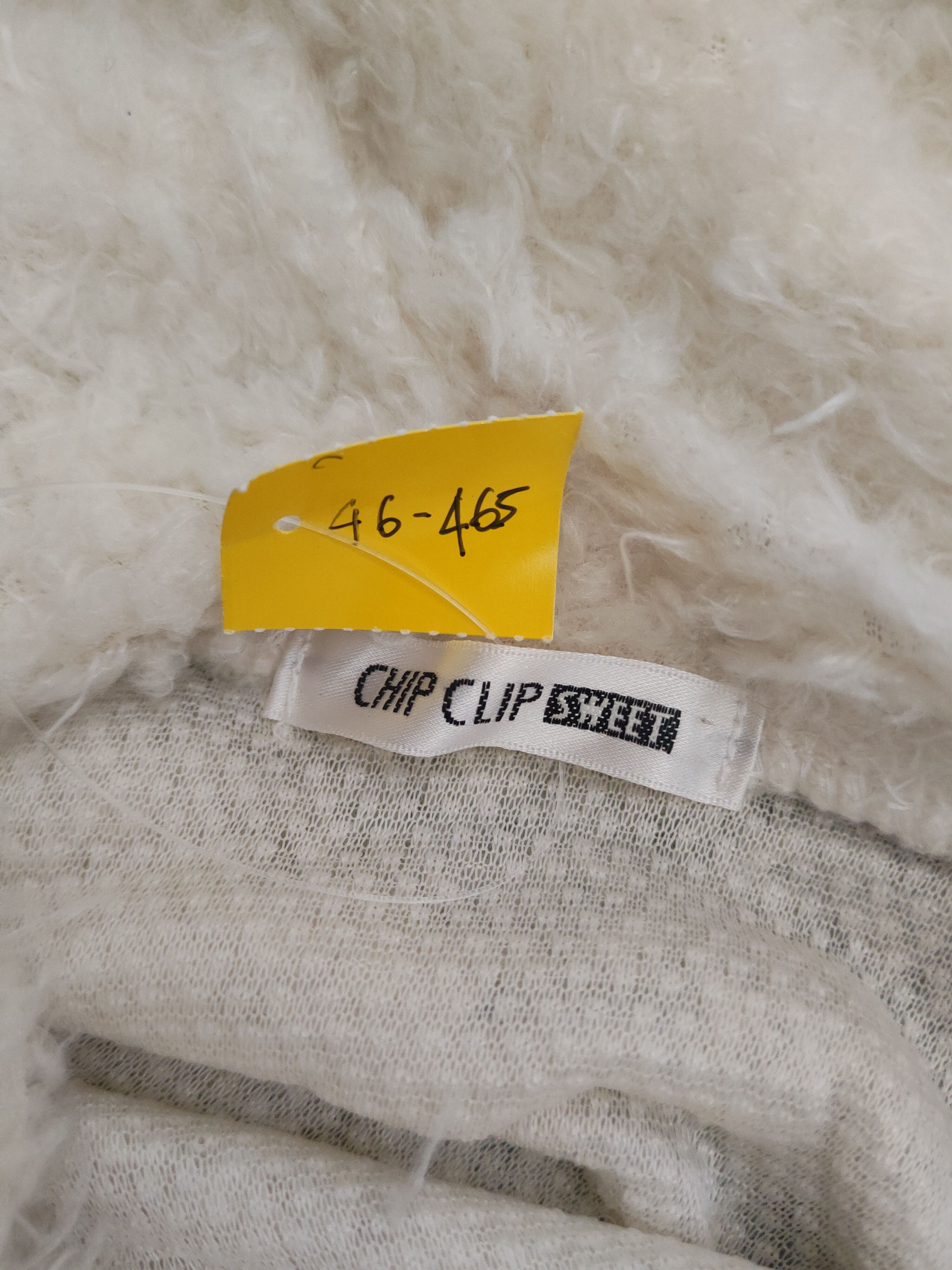Japanese Brand DL Chip Clip Cream Fur Mohair #46-465 Size L / US 10 / IT 46 - 12 Thumbnail