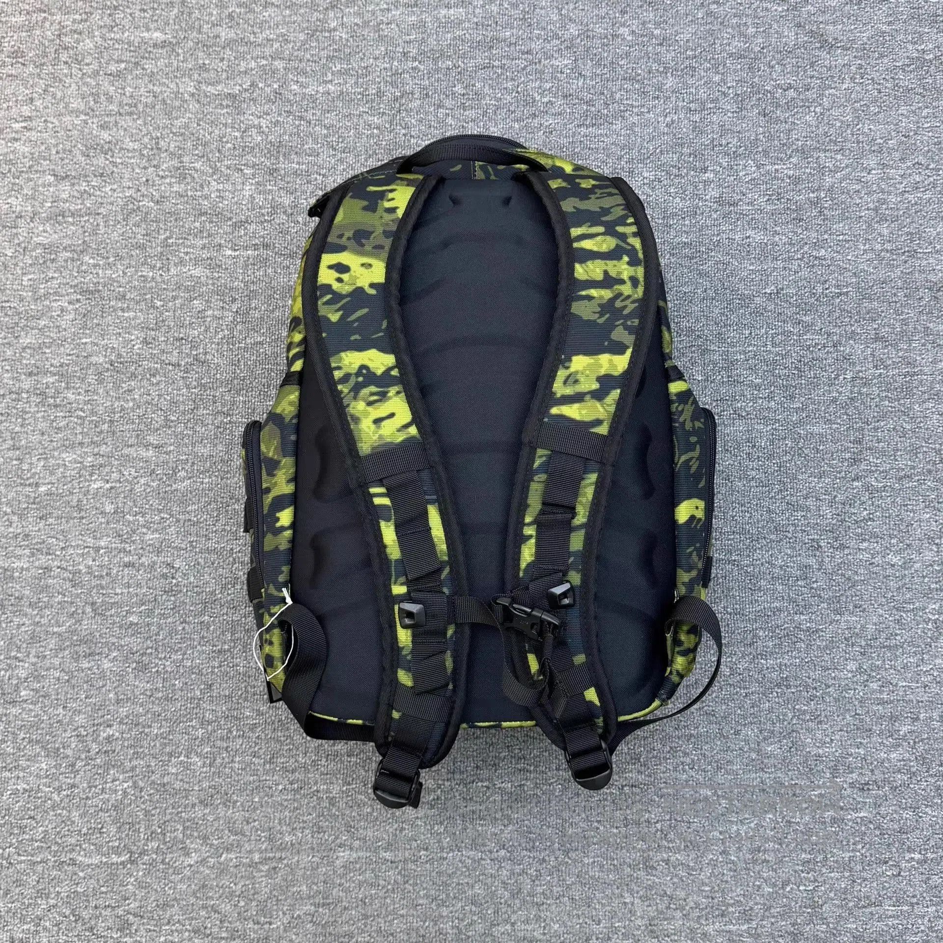 Oakley Multi Camo Utility Backpack. Size ONE SIZE - 2 Thumbnail